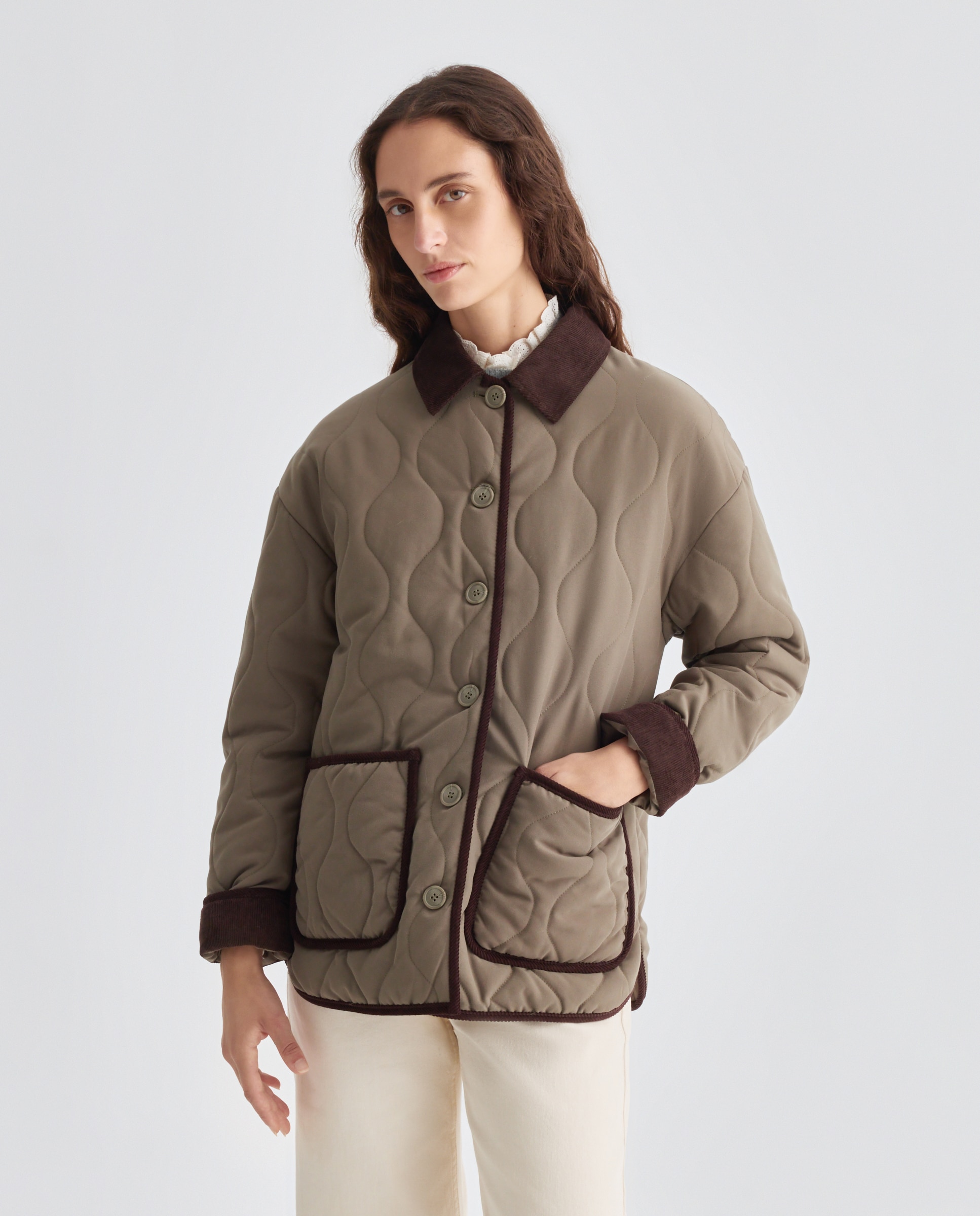 Chaqueta de mujer tipo Husky con acabados en pana 530 Verde oscuro-2