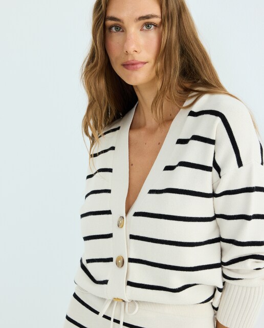 Imagen 0 de Cárdigan de mujer cuello pico