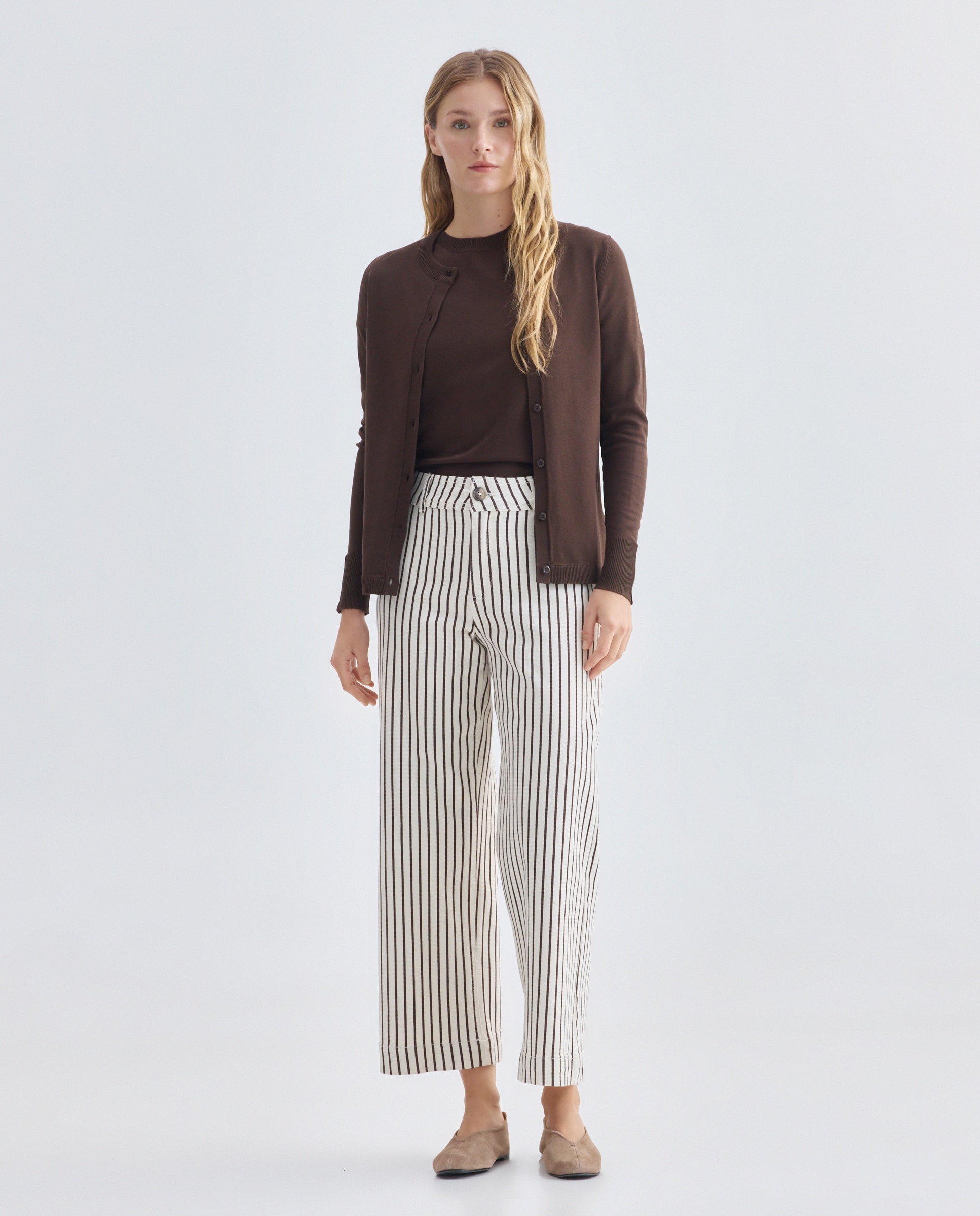 Cardigan básico de mujer cuello caja Chocolate-2