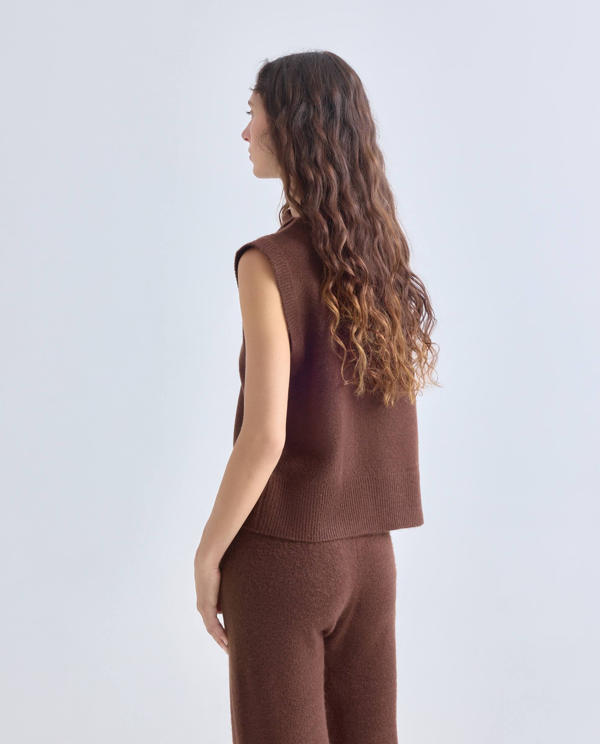 Chaleco de mujer cuello vuelto abierto Marrón-3