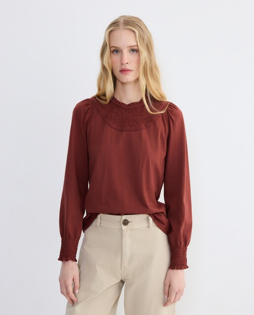 Imagen 0 de Camiseta mujer fruncido cuello