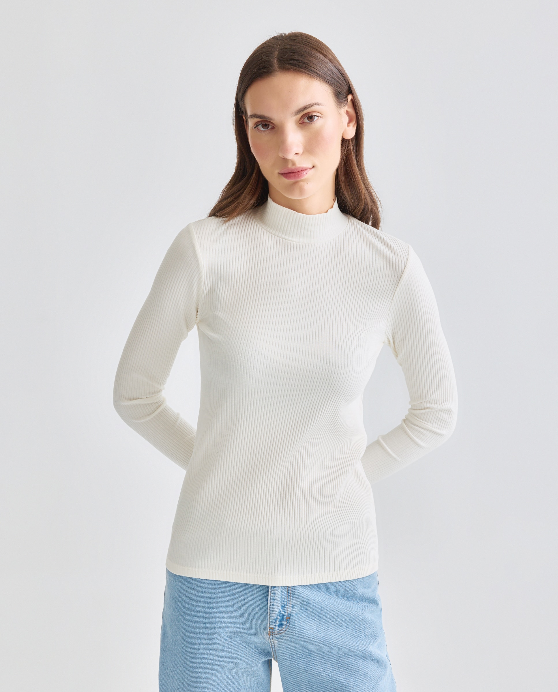 Imagen 0 de Camiseta básica de mujer cuello perkins canalé