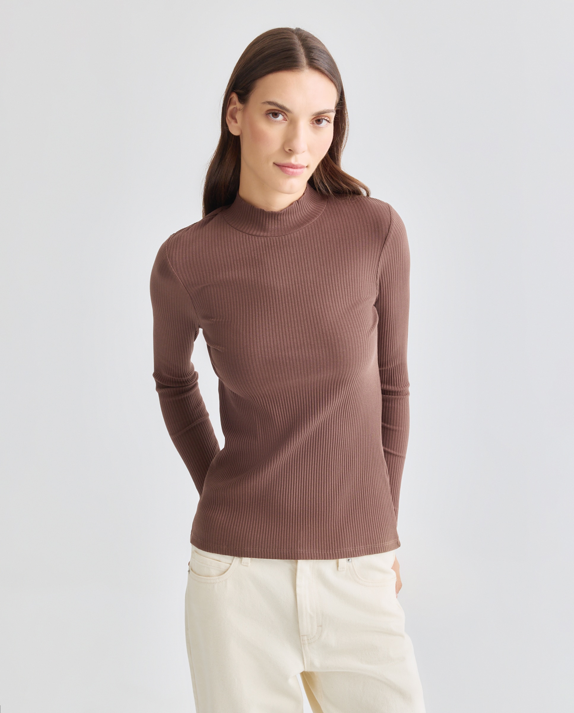 Imagen 0 de Camiseta básica de mujer cuello perkins canalé