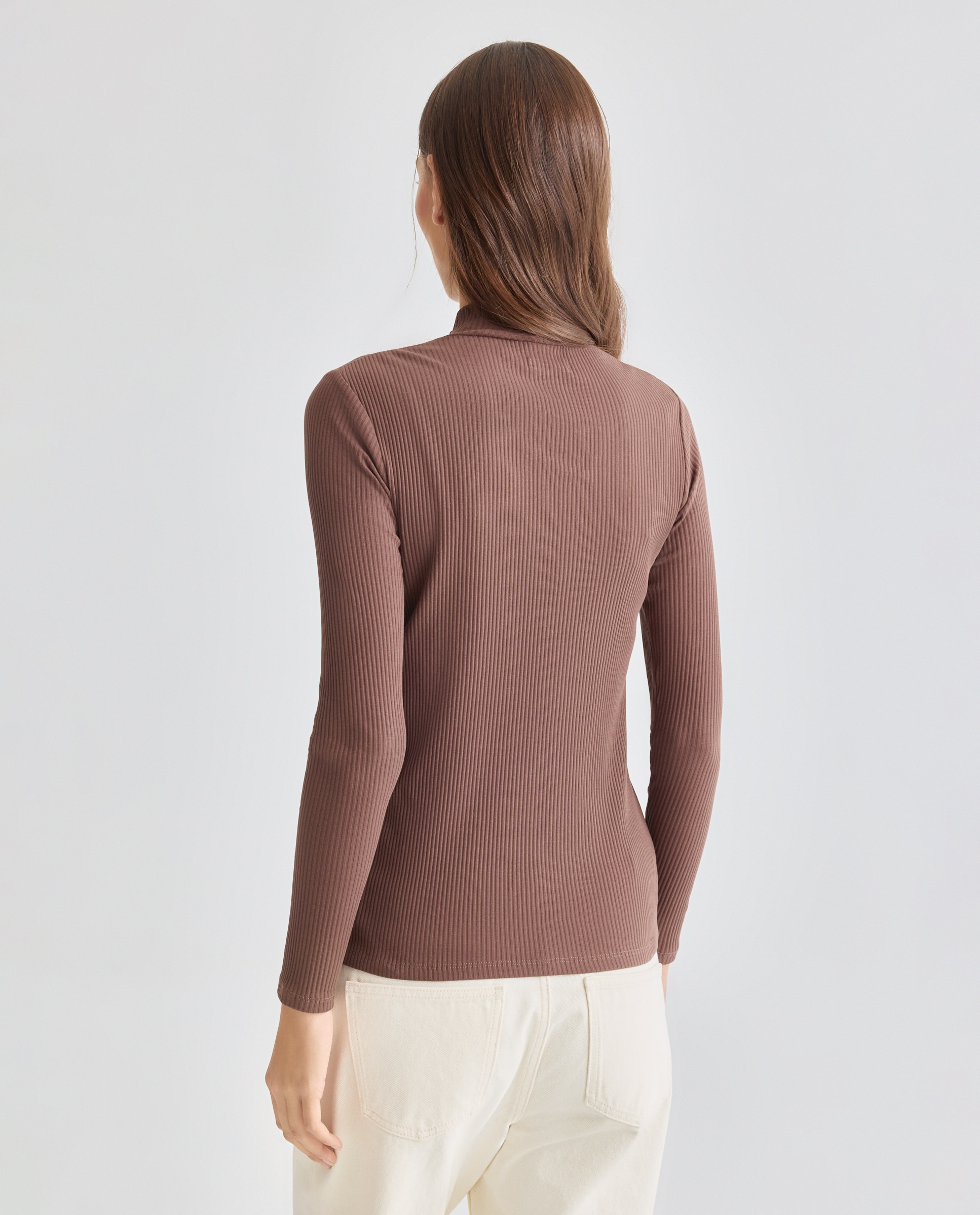 Camiseta básica de mujer cuello perkins canalé Marrón-3