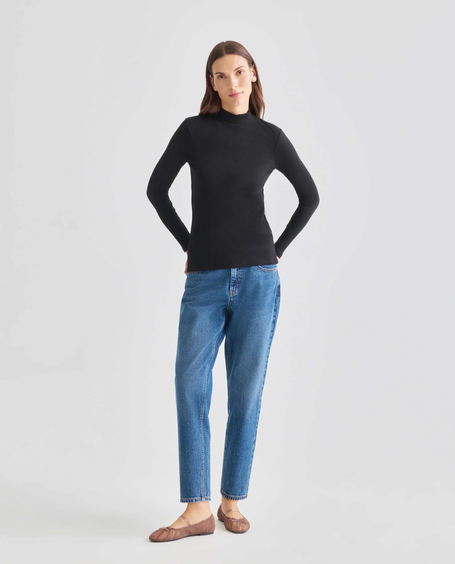 Camiseta básica de mujer cuello perkins canalé Negro-2