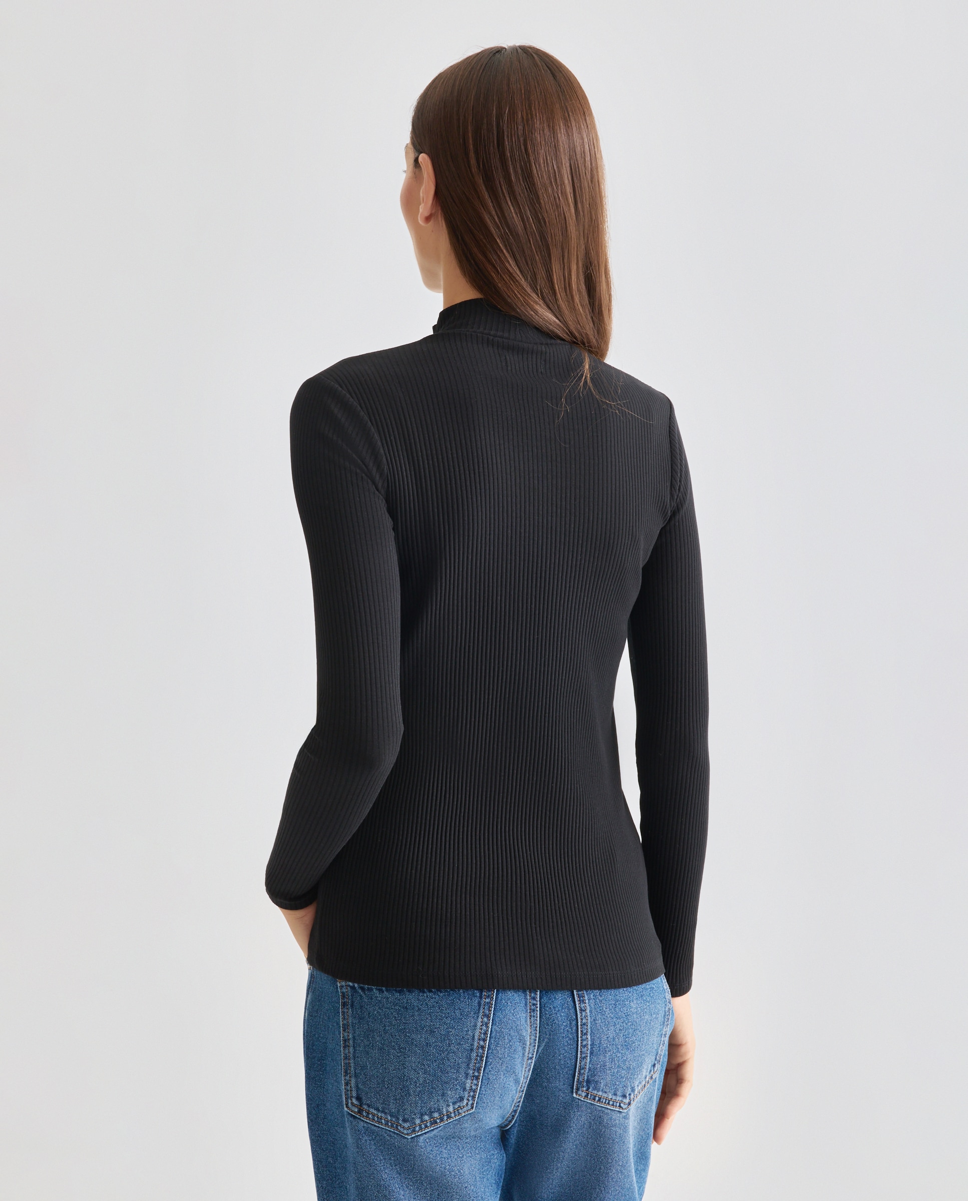 Camiseta básica de mujer cuello perkins canalé Negro-3