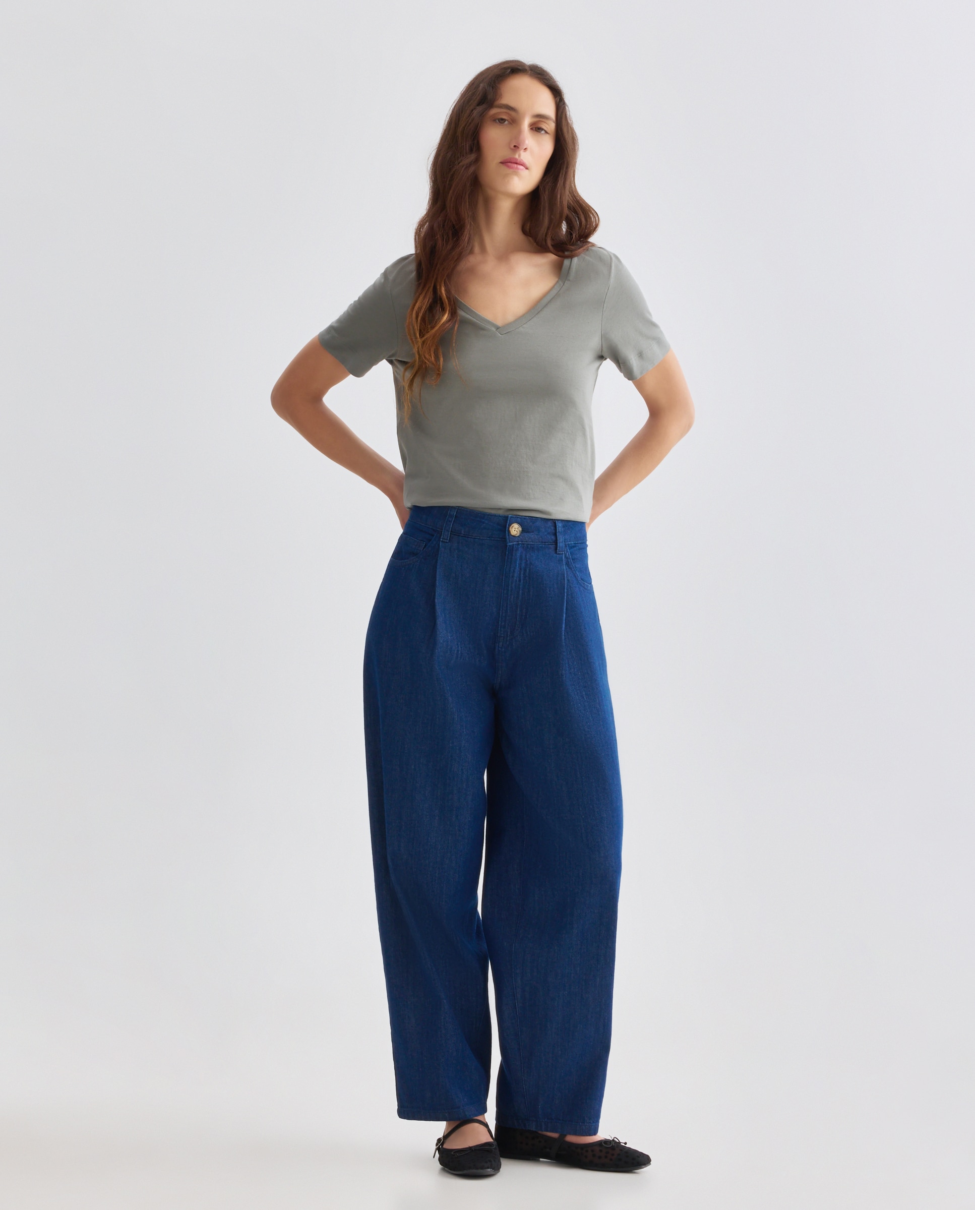 Camiseta básica de mujer cuello pico 560 Oliva-2