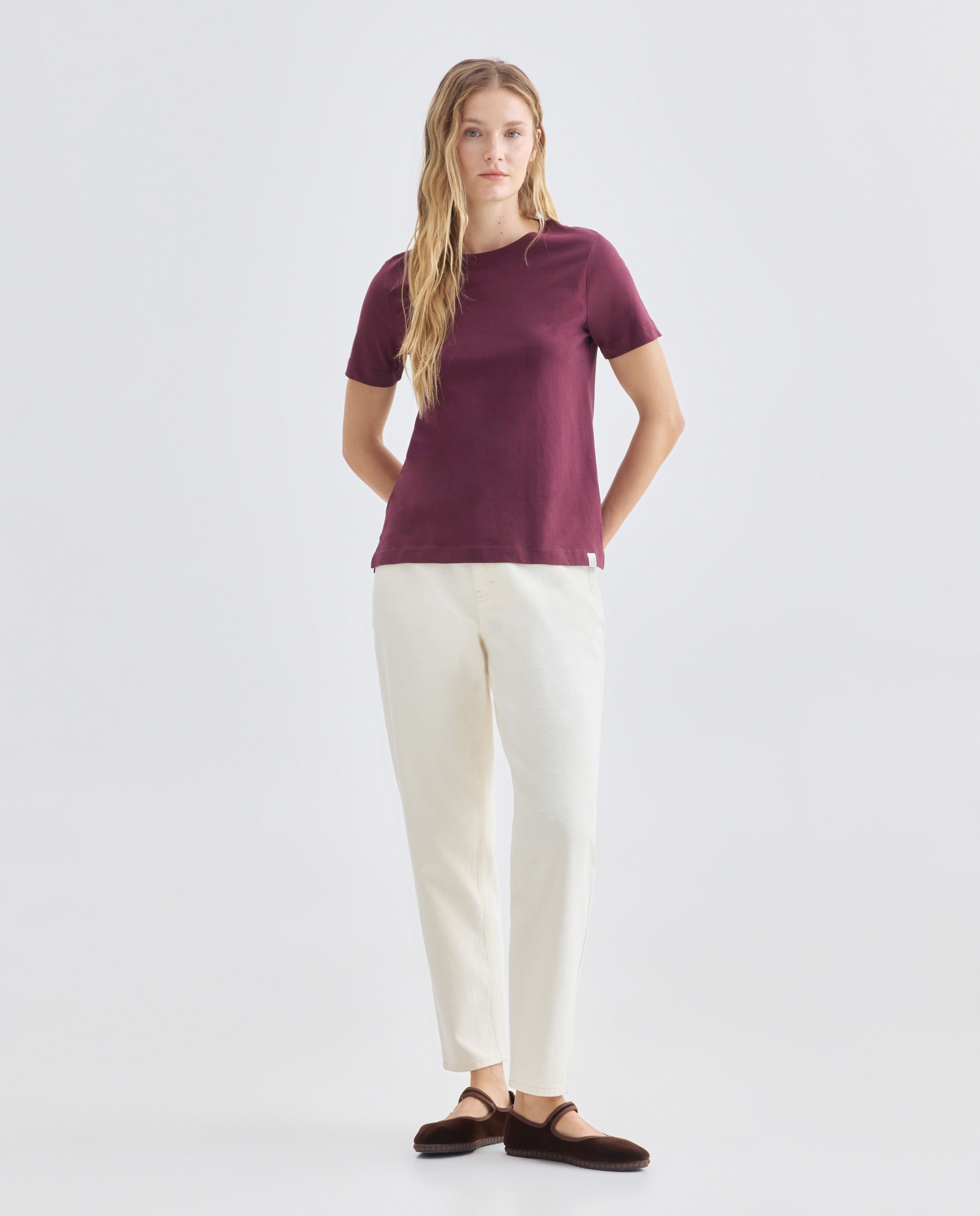 Camiseta básica de mujer cuello caja Marrón-2