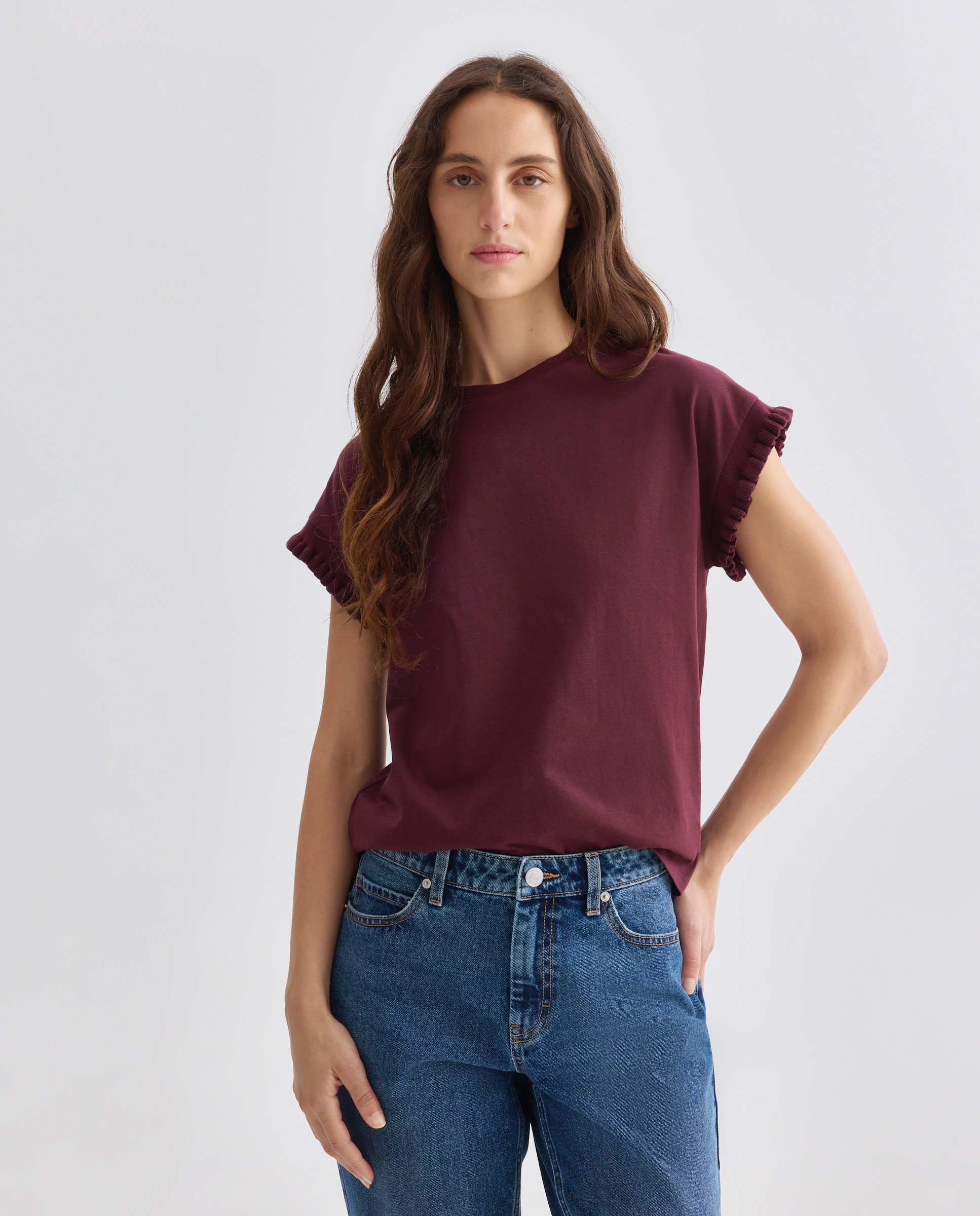 Imagen 0 de Camiseta de mujer cuello caja acabado manga volante