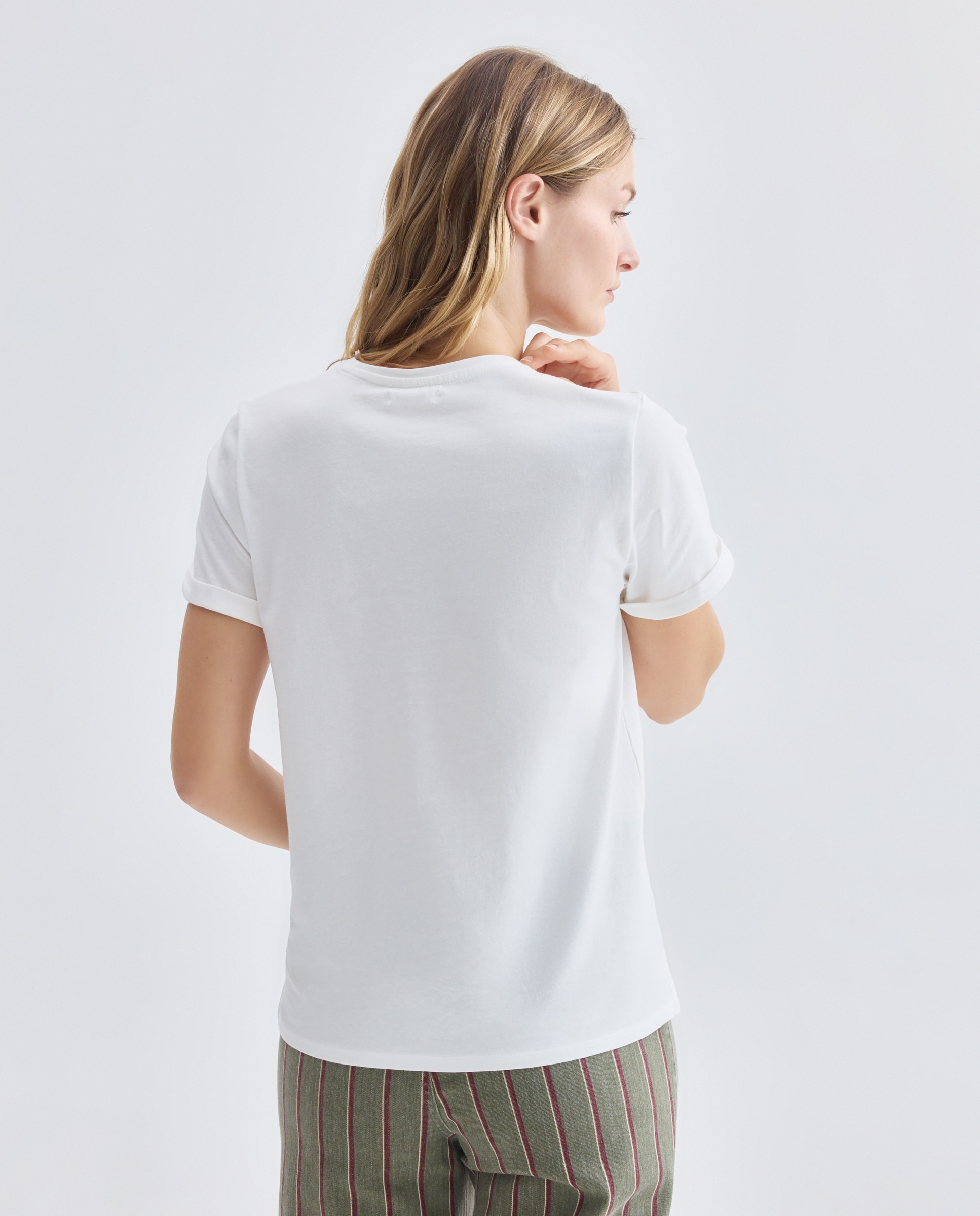 Camiseta estampada de mujer cuello caja Marrón-3
