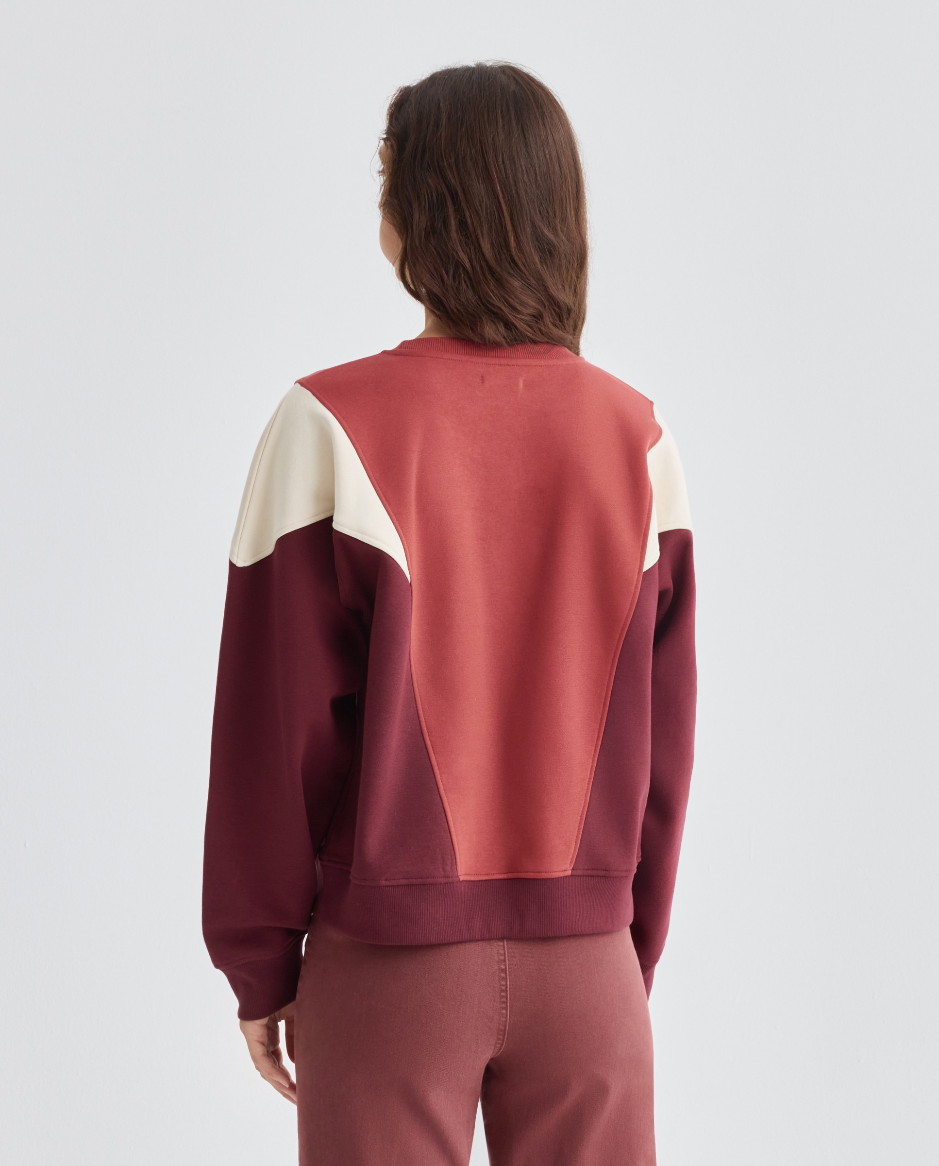 Sudadera de mujer cuello caja color block 291 Berenjena-3
