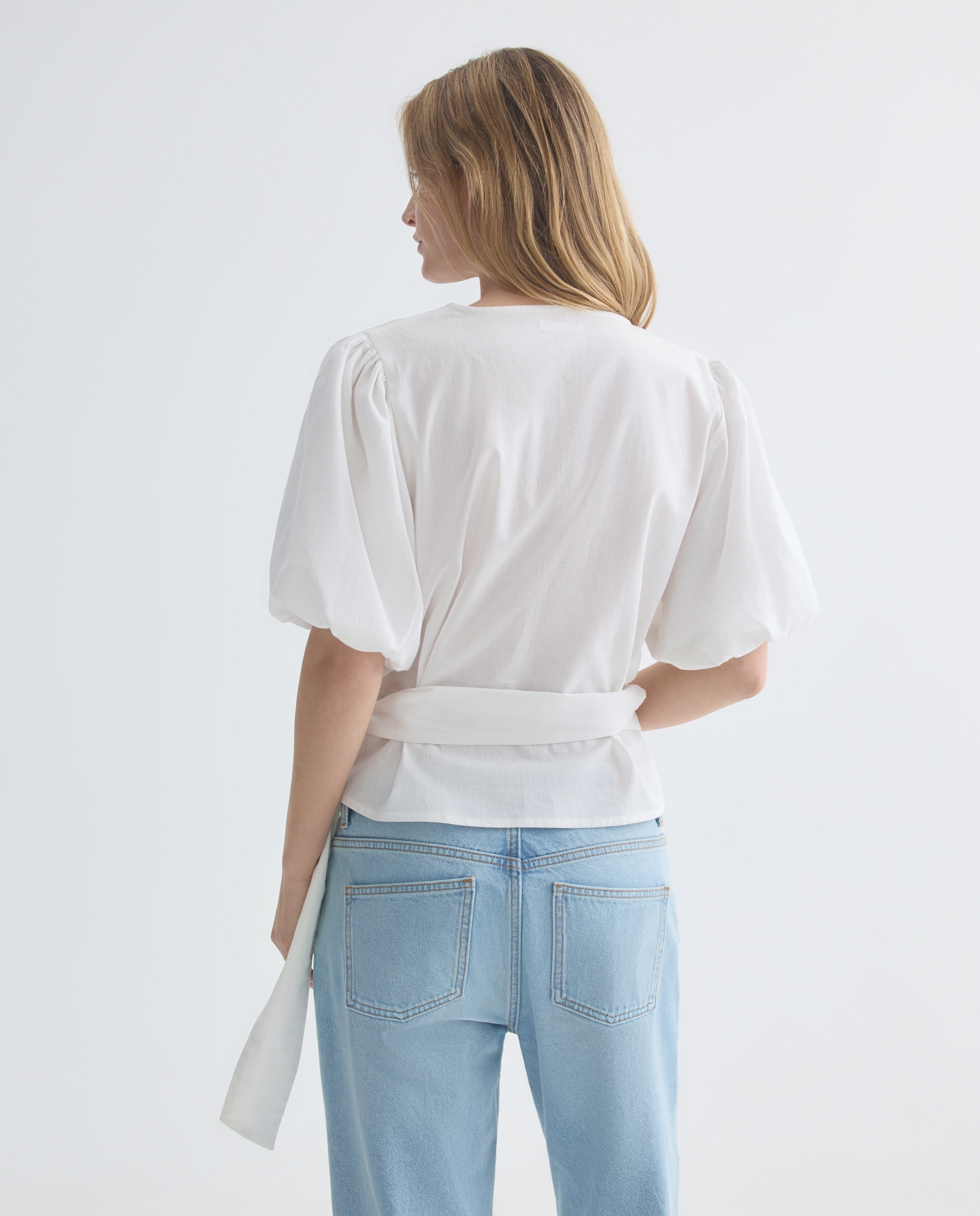 Blusa de mujer cruzada con manga abullonada Blanco-3