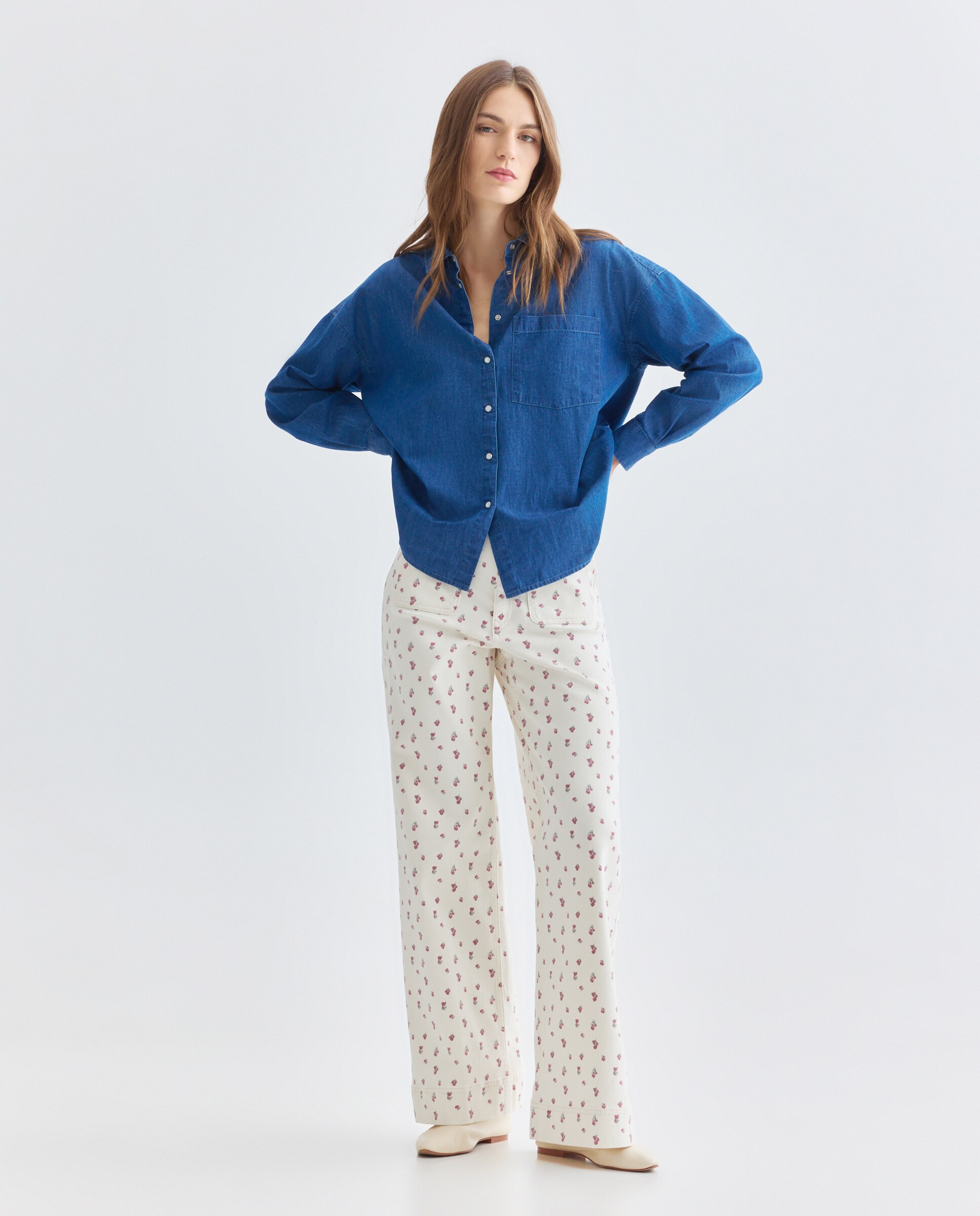 Imagen 0 de Pantalón de mujer wide-leg de flores con bolsillos