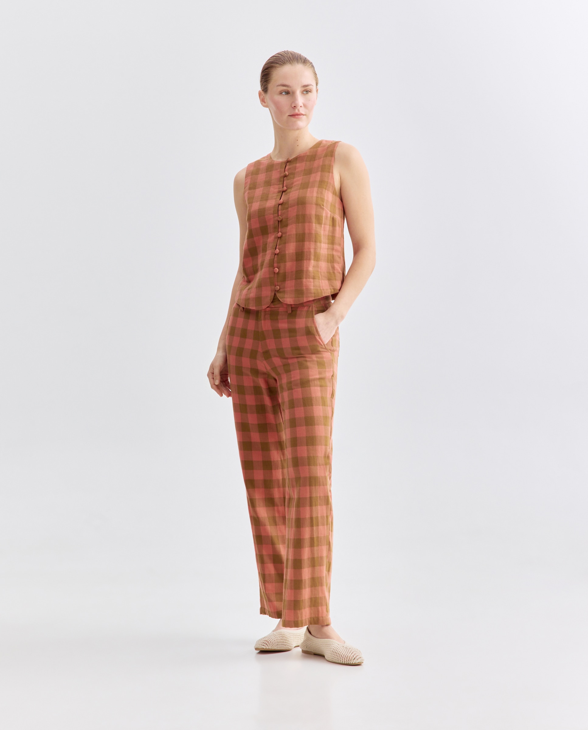 Imagen 0 de Pantalón de mujer de cuadros total look