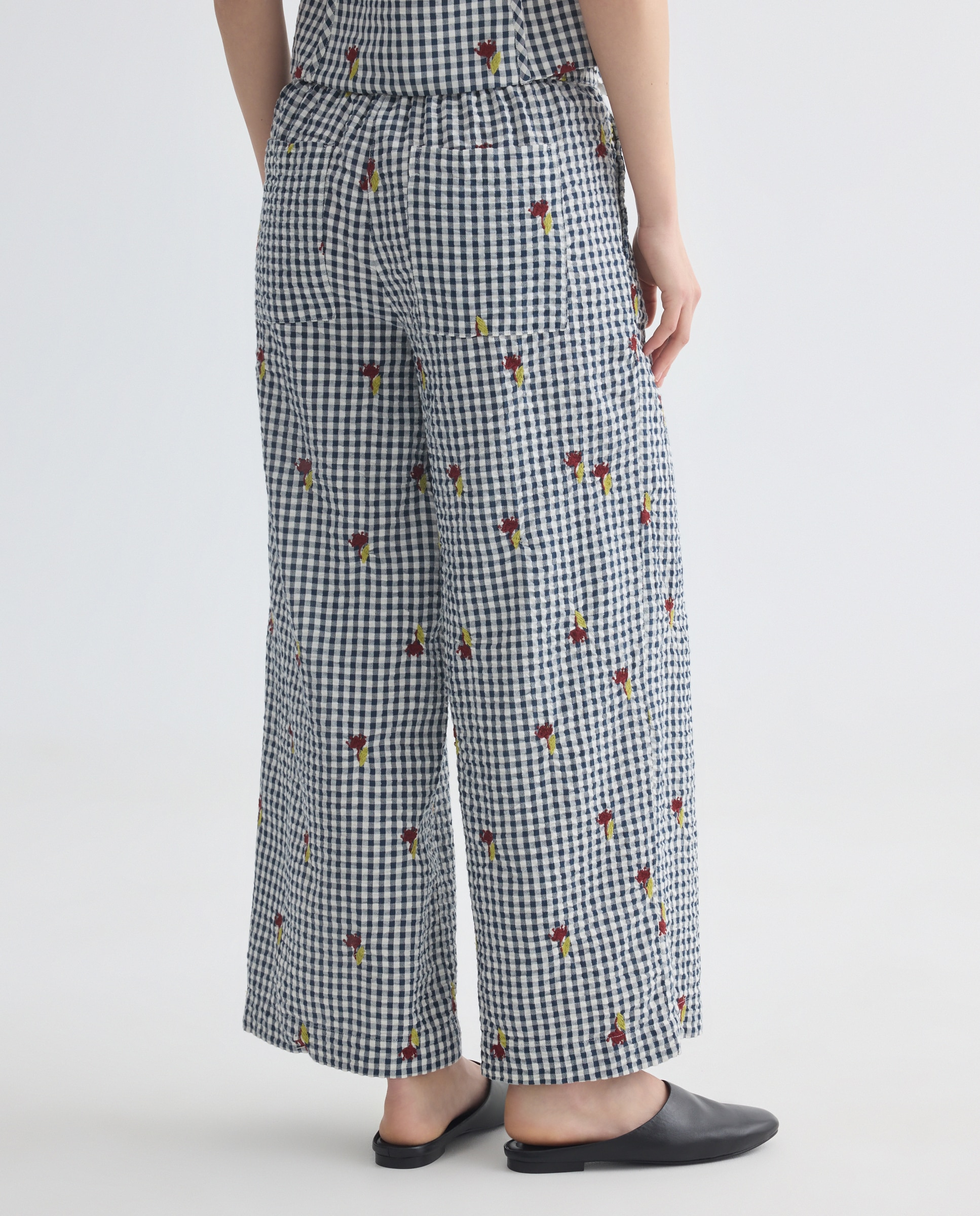 Pantalón de mujer de cuadros vichy con bordado total look Negro-3