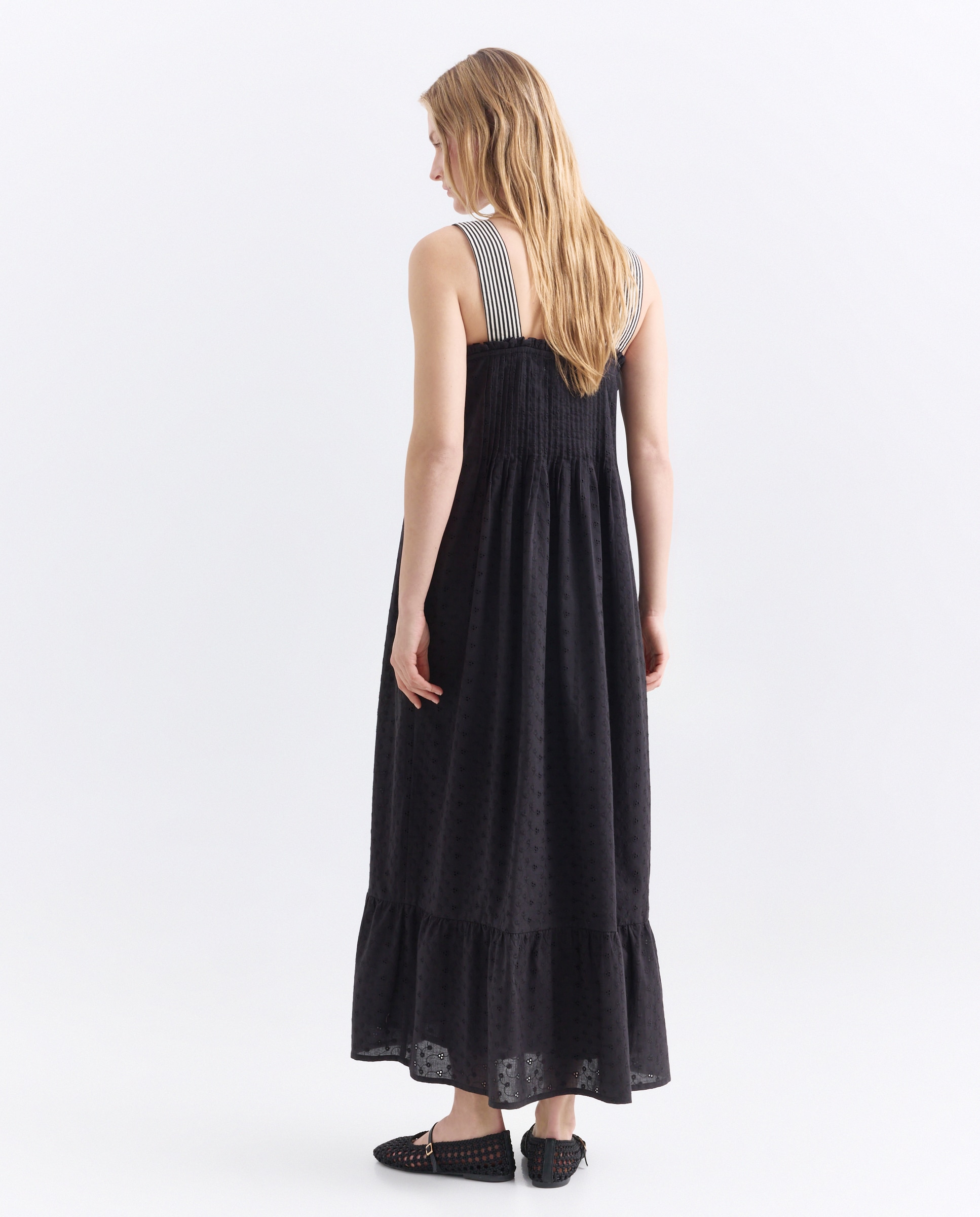 Vestido de mujer bordado con tirantes a contraste Negro-3