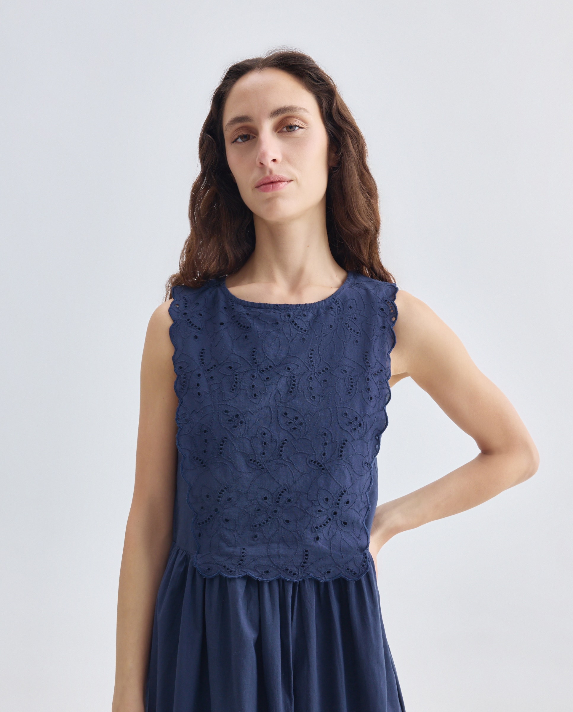 Vestido de mujer pechera bordada Azul marino-2