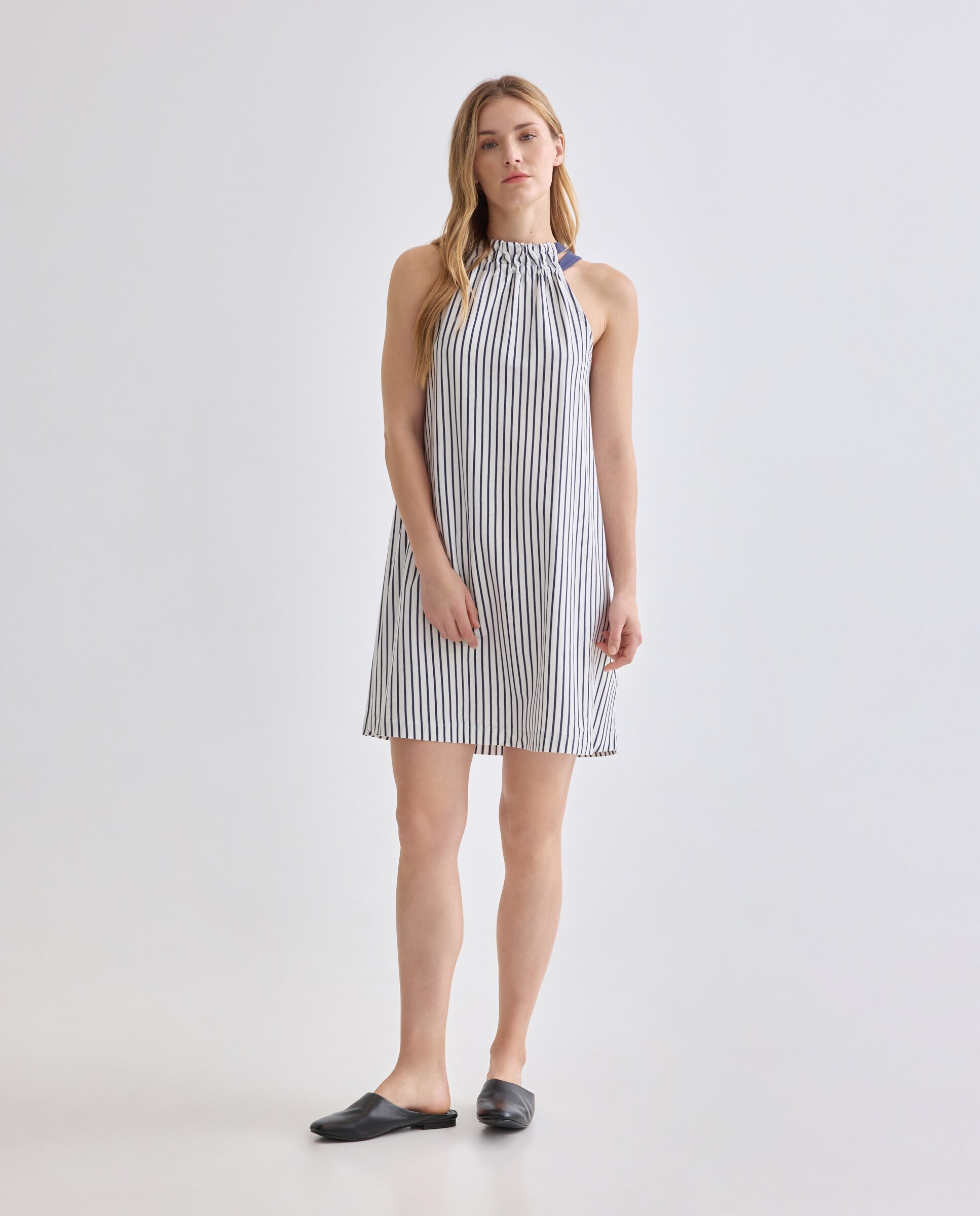 Imagen 0 de Vestido básico de mujer cuello halter rayas