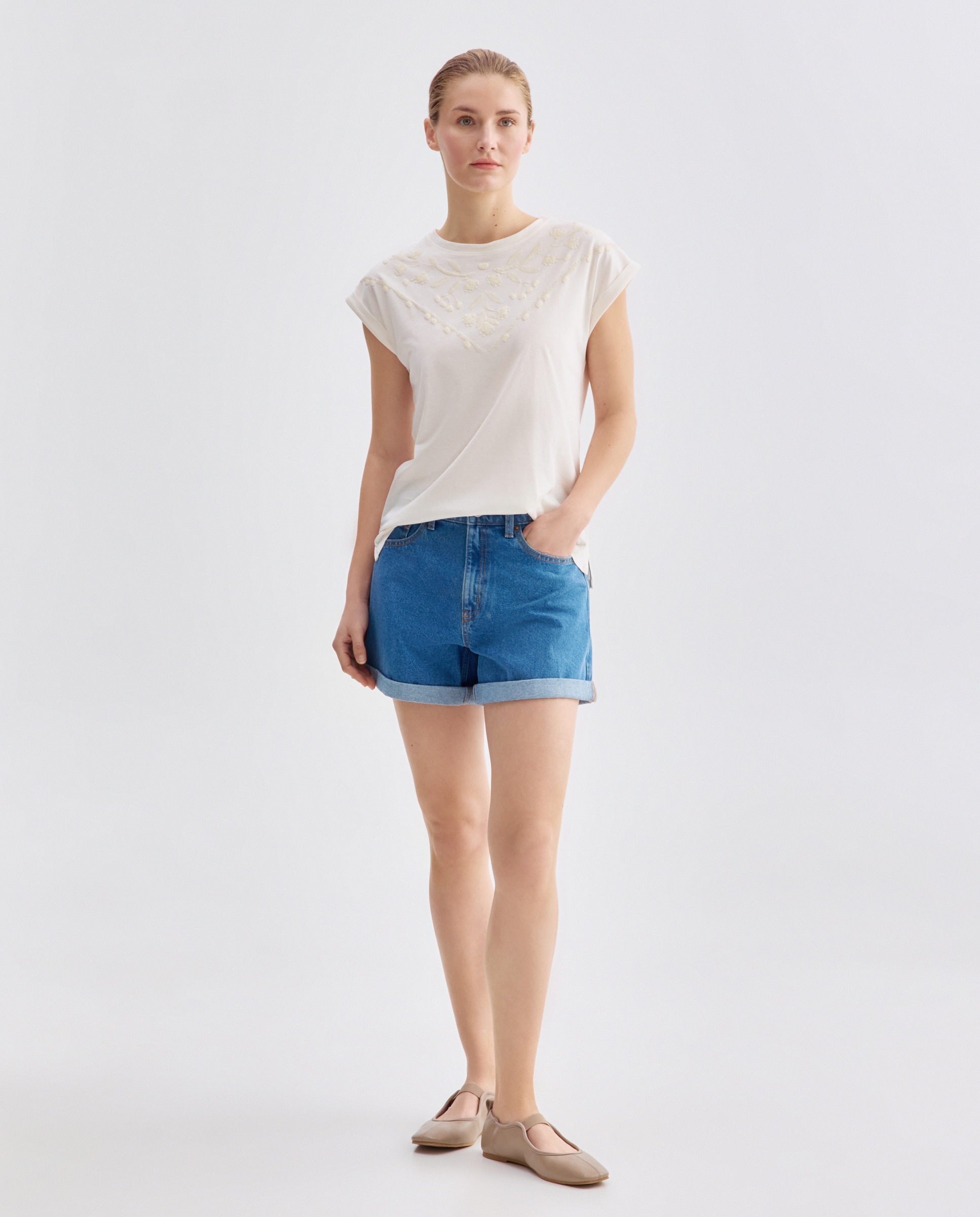 Camiseta de mujer cuello caja puff print 120 Crudo-2