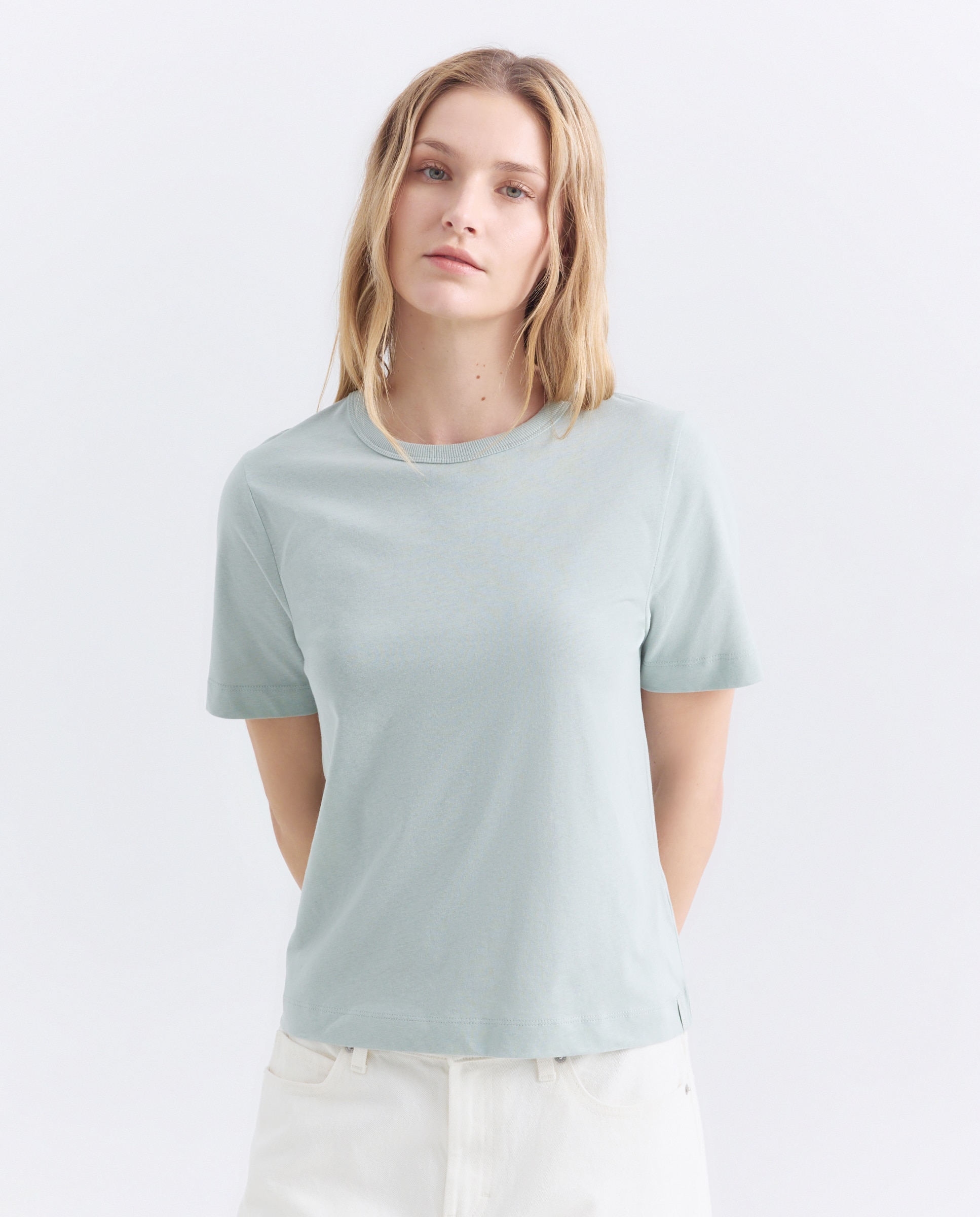 Camiseta básica de mujer cuello caja 582 Verde agua-2