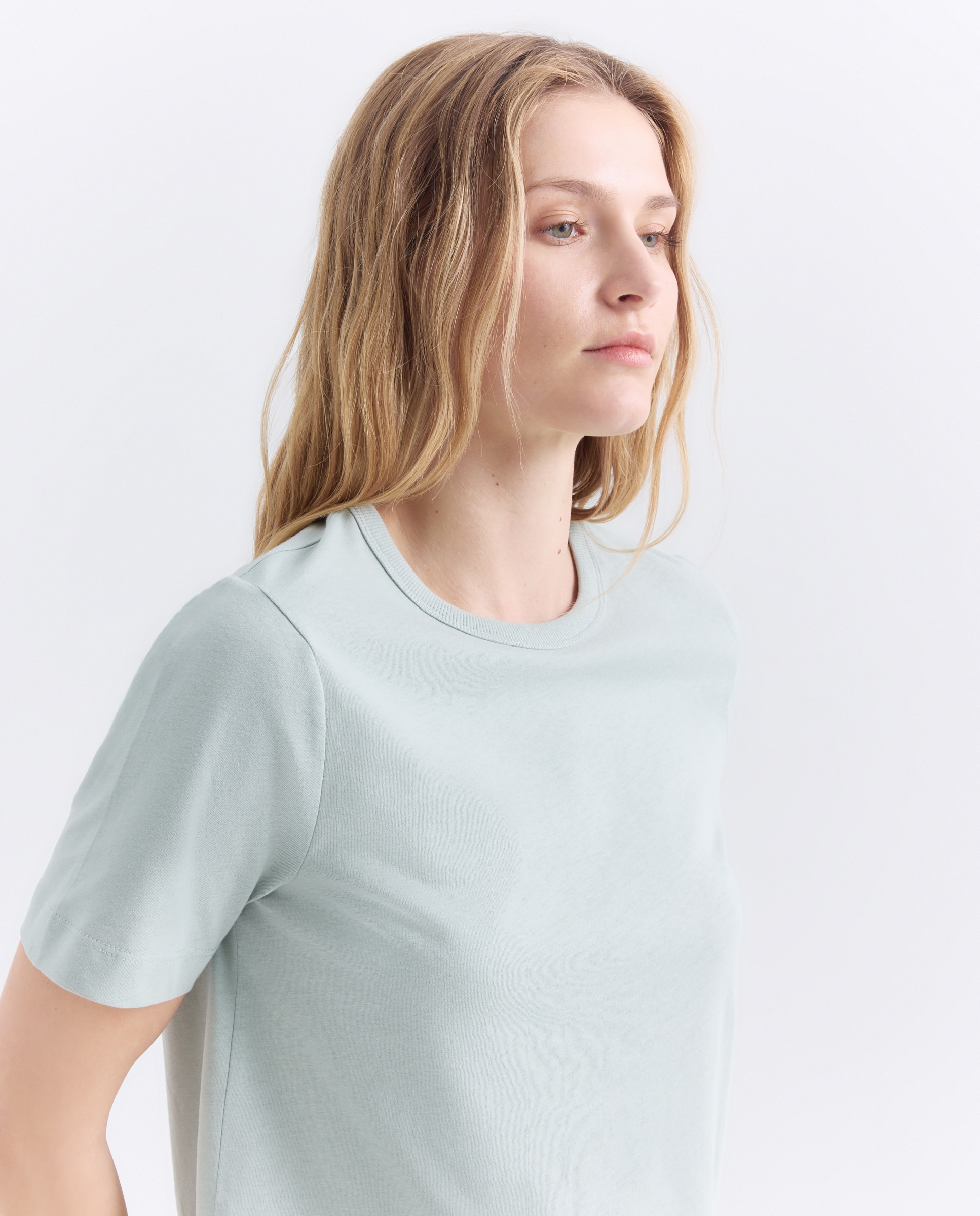 Camiseta básica de mujer cuello caja 582 Verde agua-4