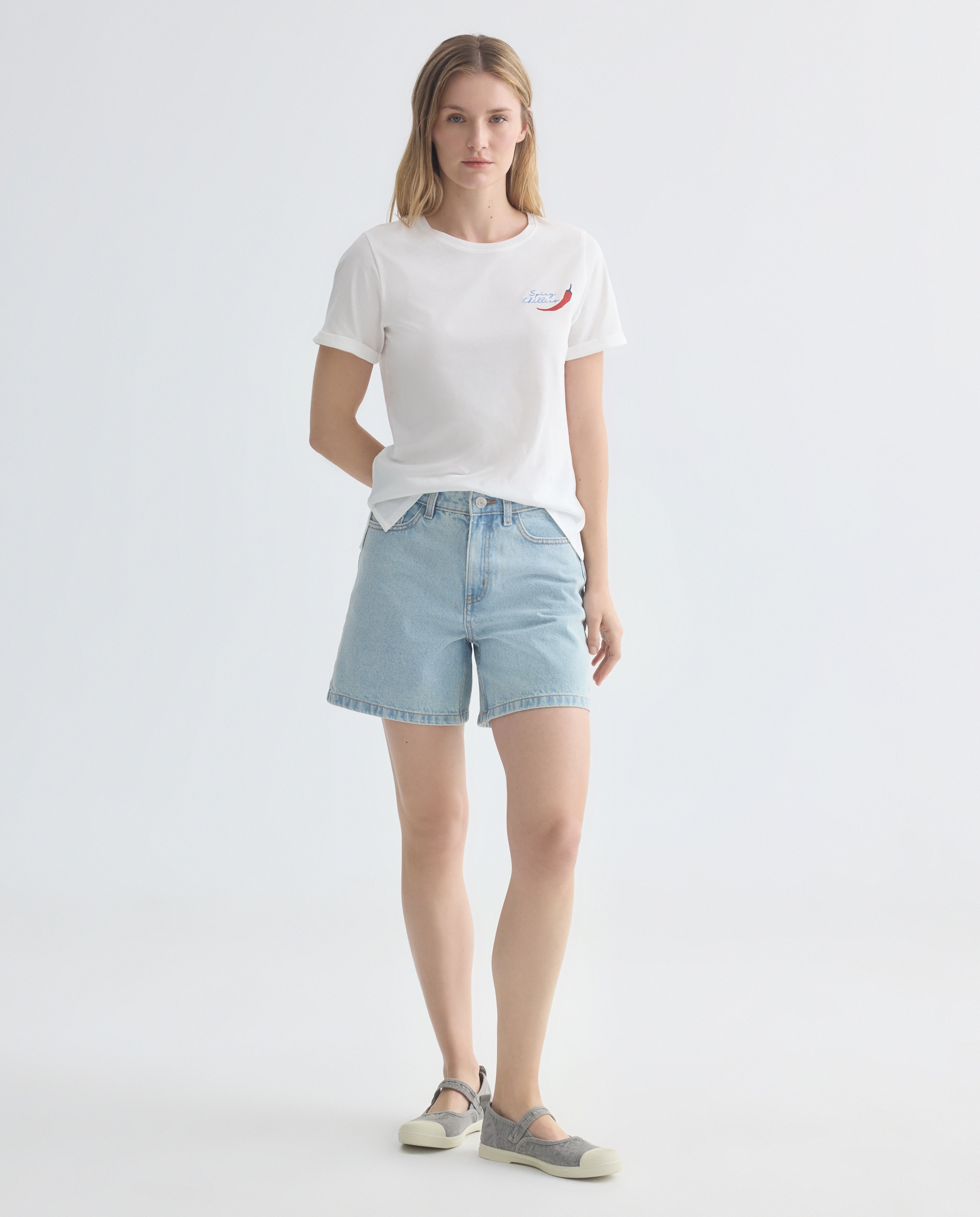 Camiseta de mujer cuello caja detalles bordados Rosa-2