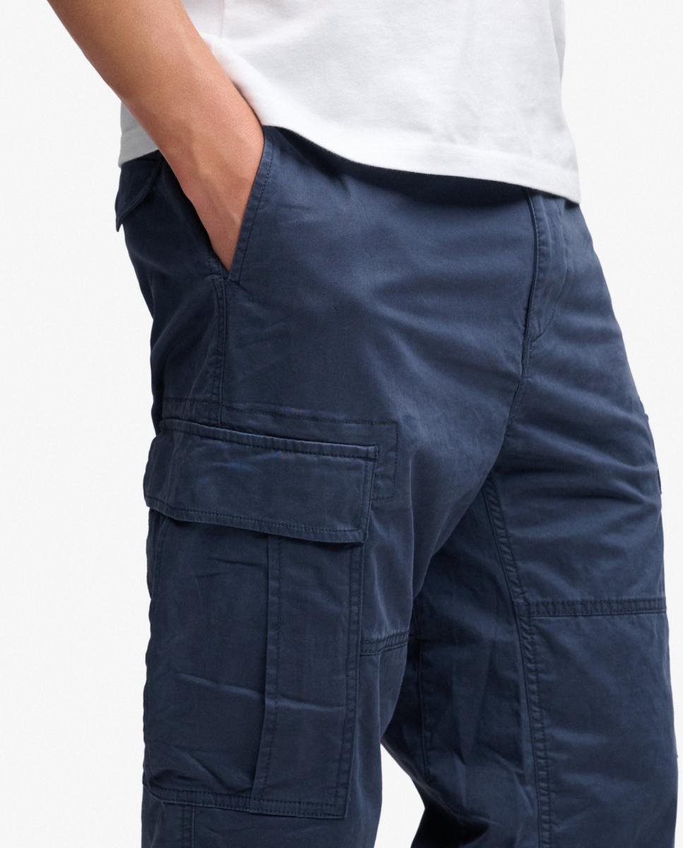 Pantalón cargo regular tapered de hombre - Superdry - Azul marino Azul marino-5