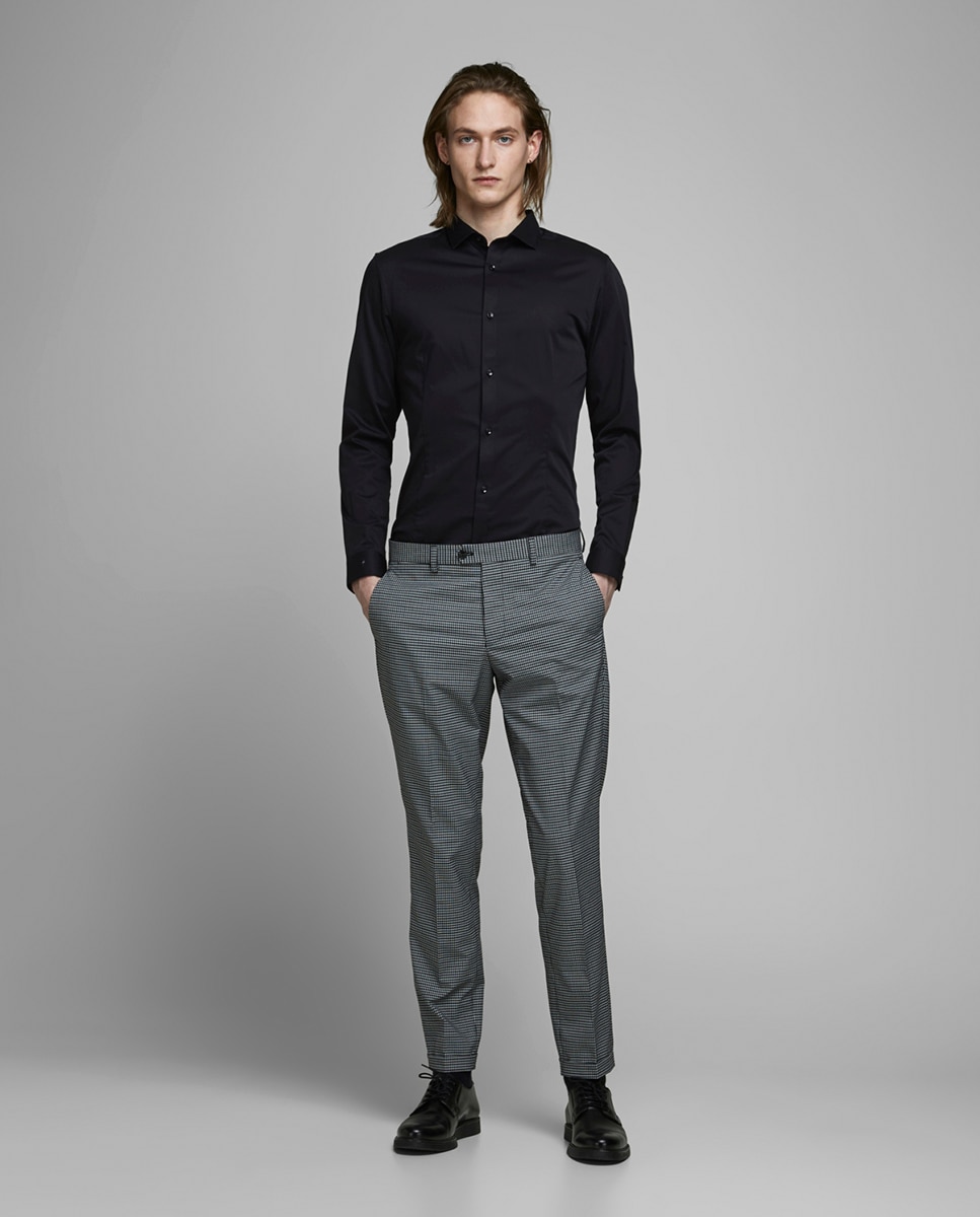 Camisa preta básica slim Preto-7