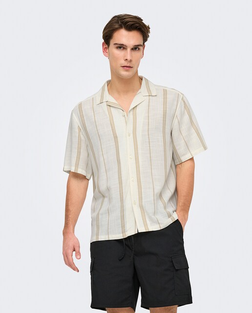 Imagen 0 de Camisa manga corta de hombre loose fit.