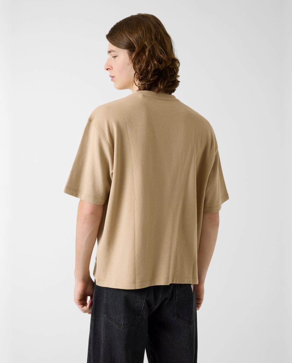 T-shirt com Manga Curta Castanho-claro-2