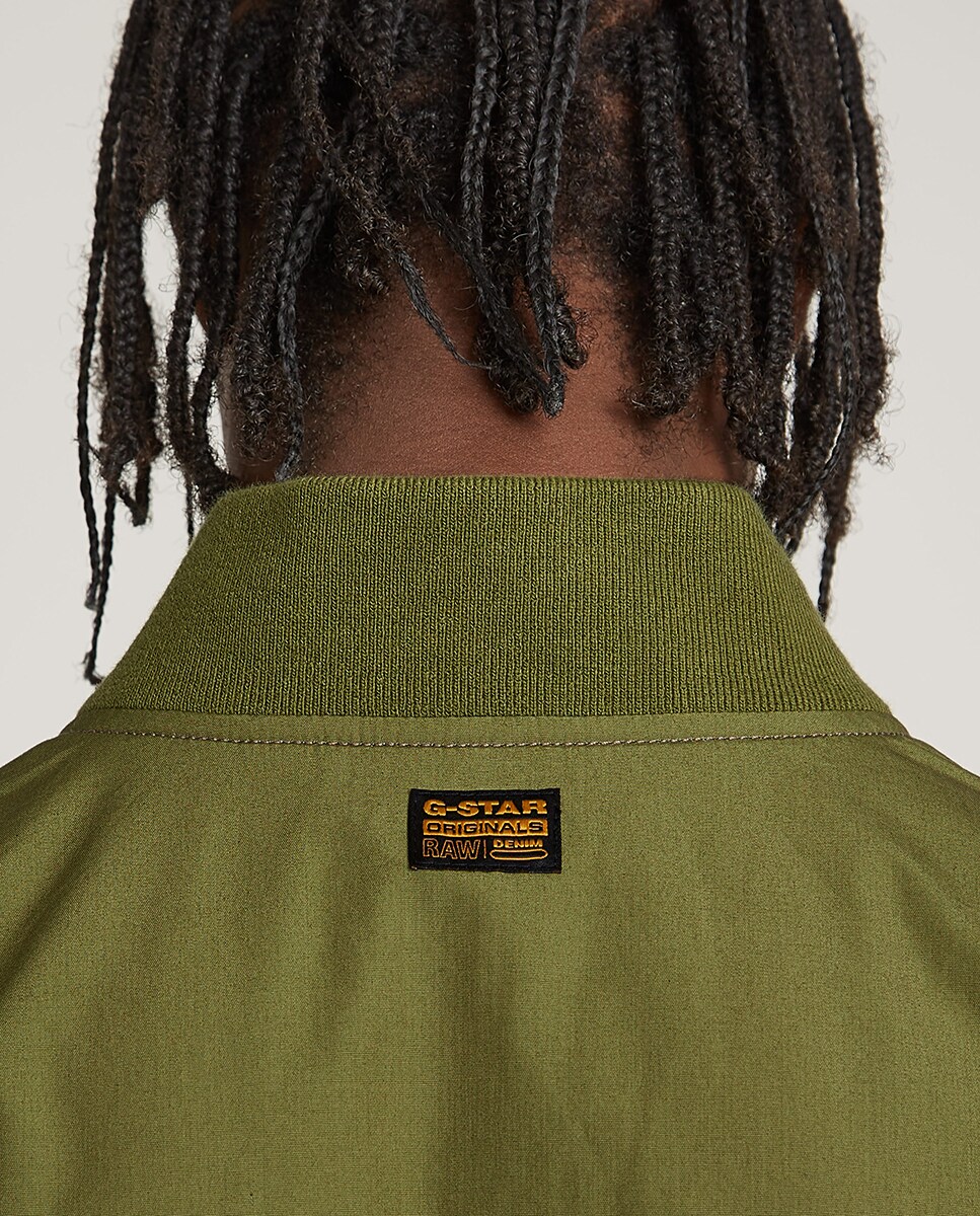 Blusão Estilo Bomber com Fecho de Correr e Botões Ocultos Verde-5