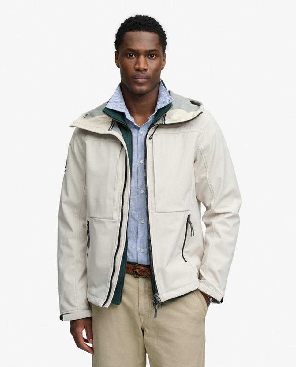 Superdry - Chaqueta de hombre Softshell Trekker con capucha.