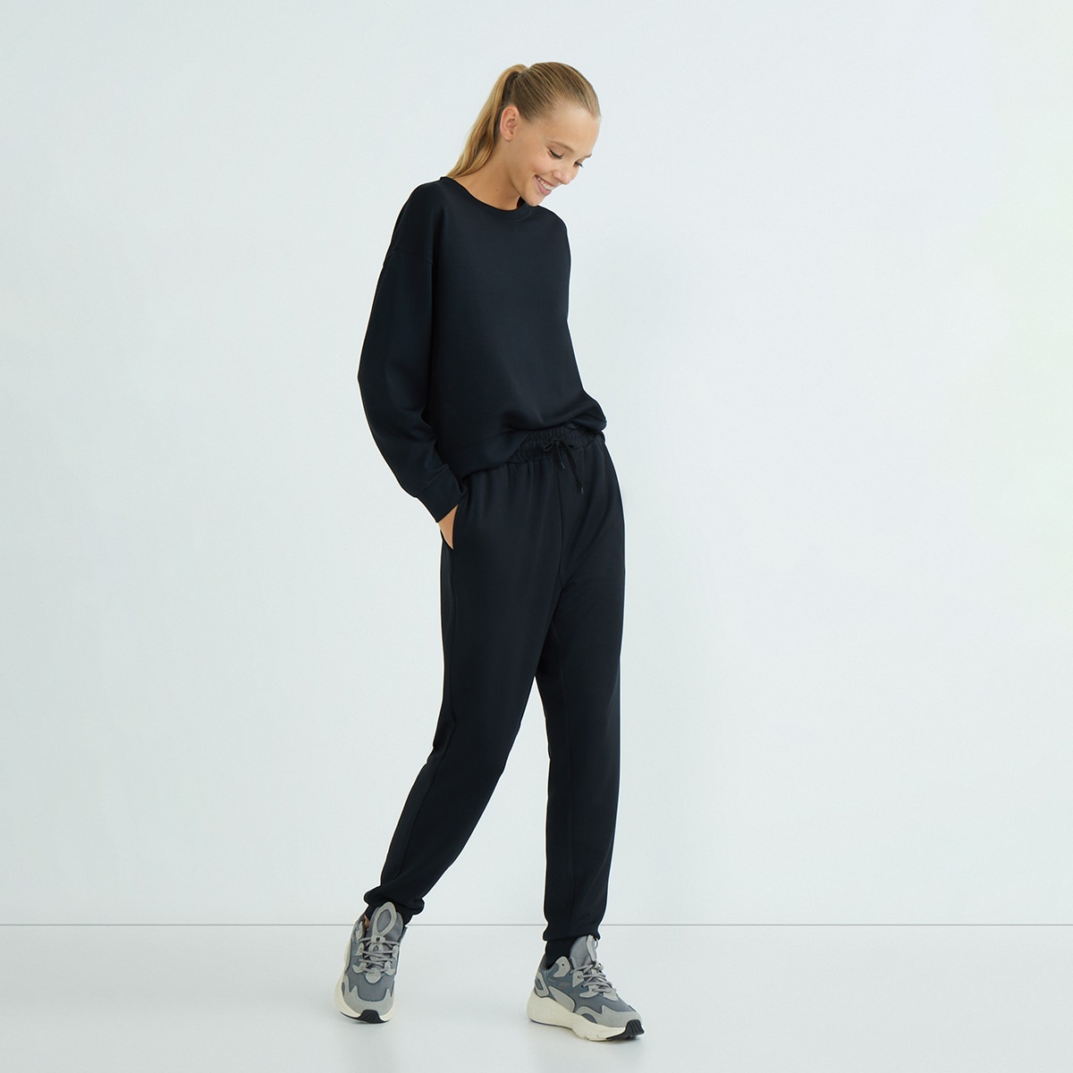 Imagen 0 de Pantalón jogger modal de mujer