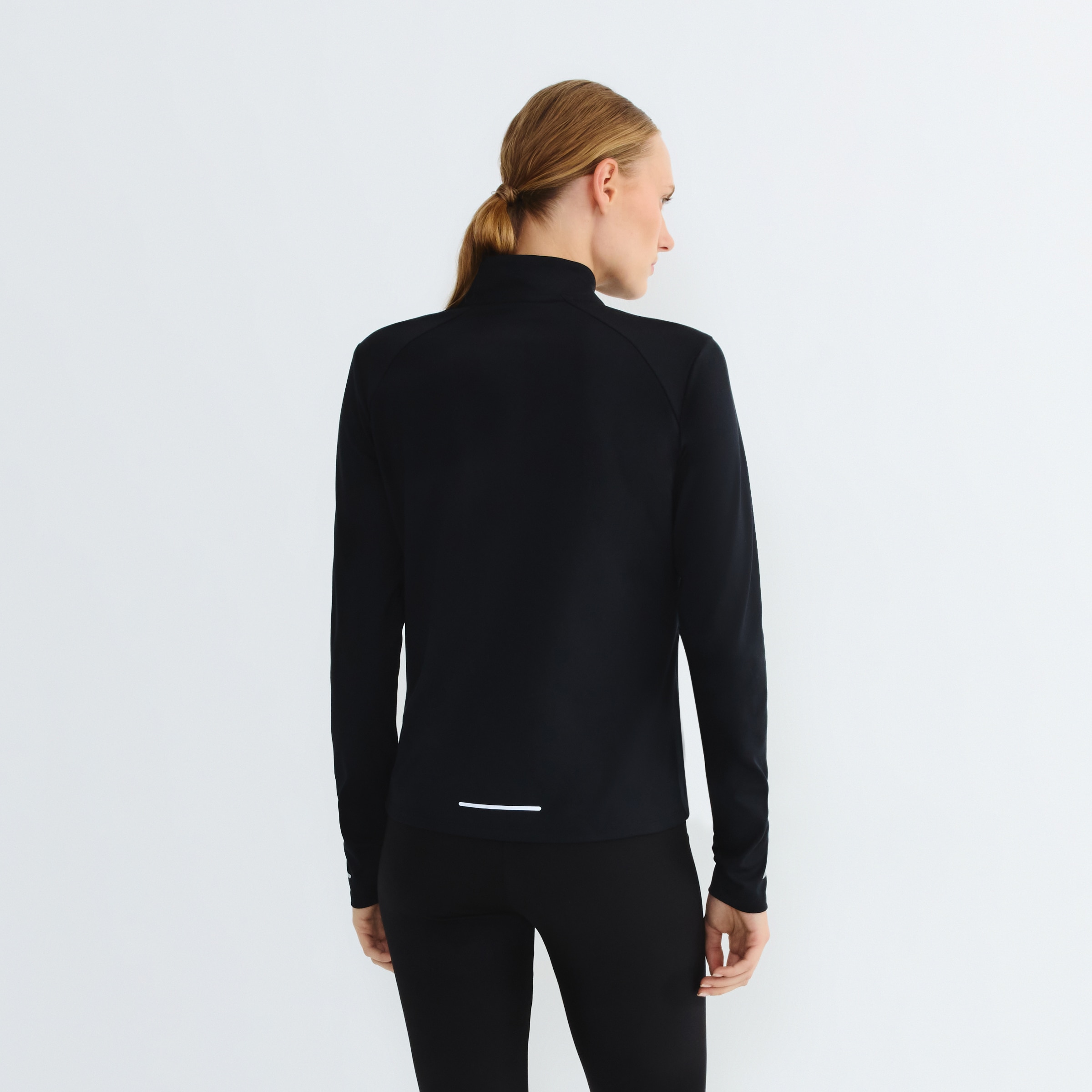 Camiseta Técnica Manga Larga Mujer Negro-2