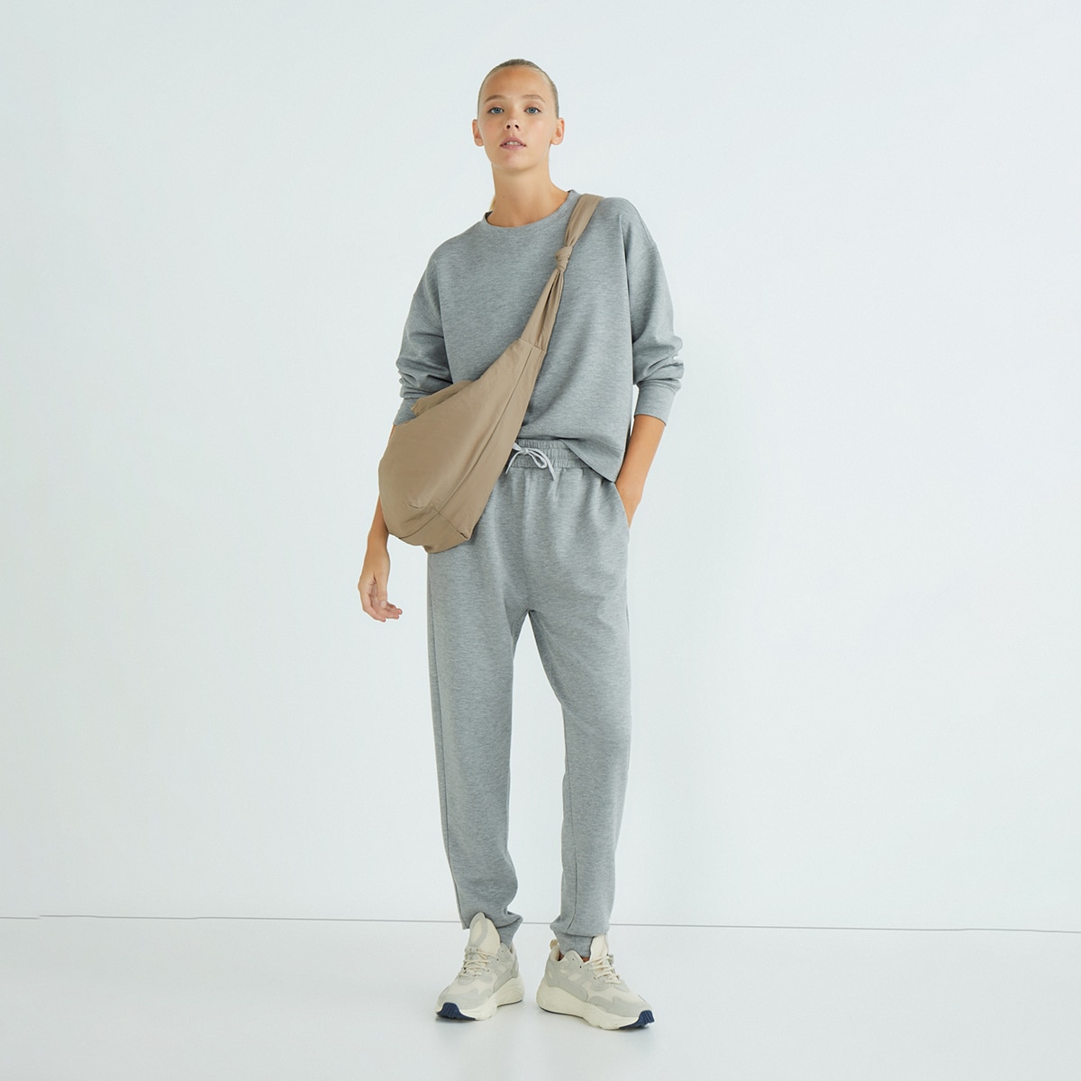 Sudadera modal cuello caja de mujer Gris-3