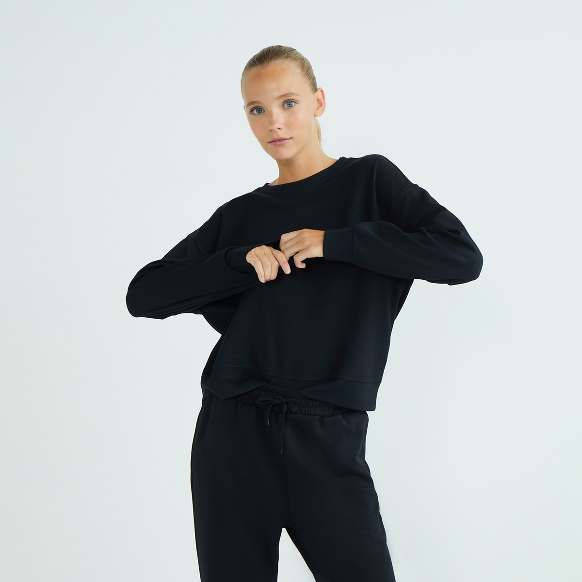 Imagen 0 de Sudadera modal cuello caja de mujer