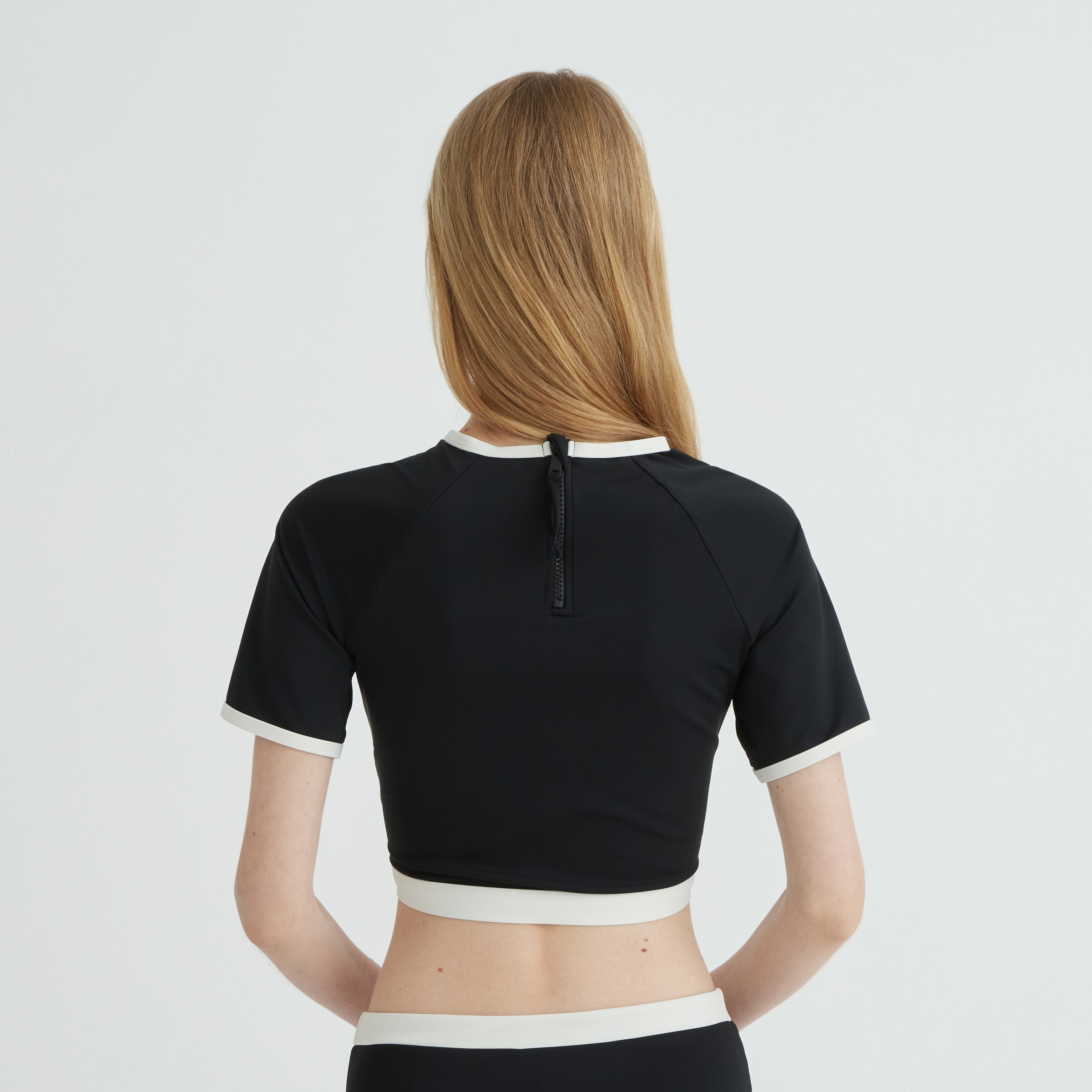 Camiseta baño manga corta Negro-3