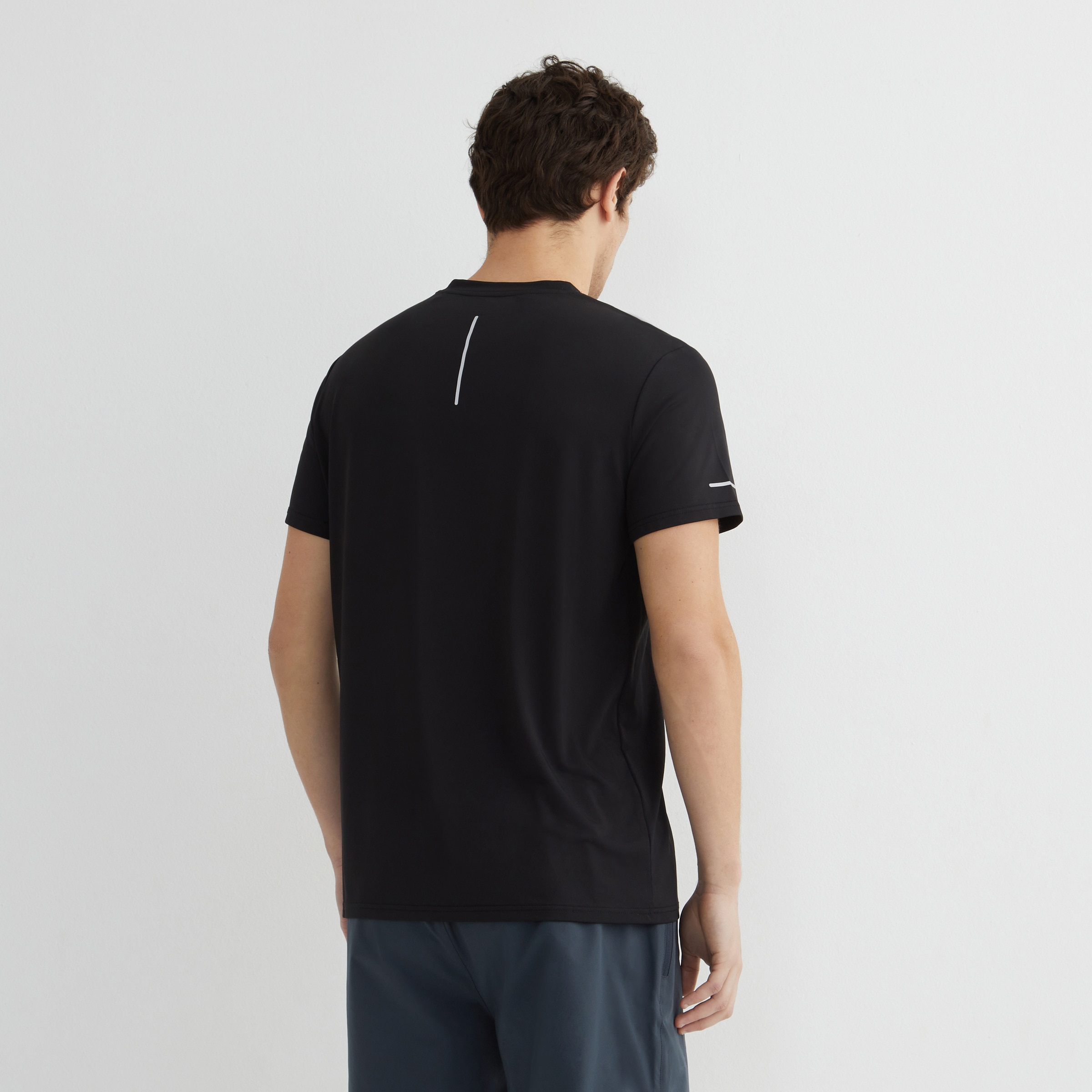Camiseta técnica manga corta hombre Negro-3