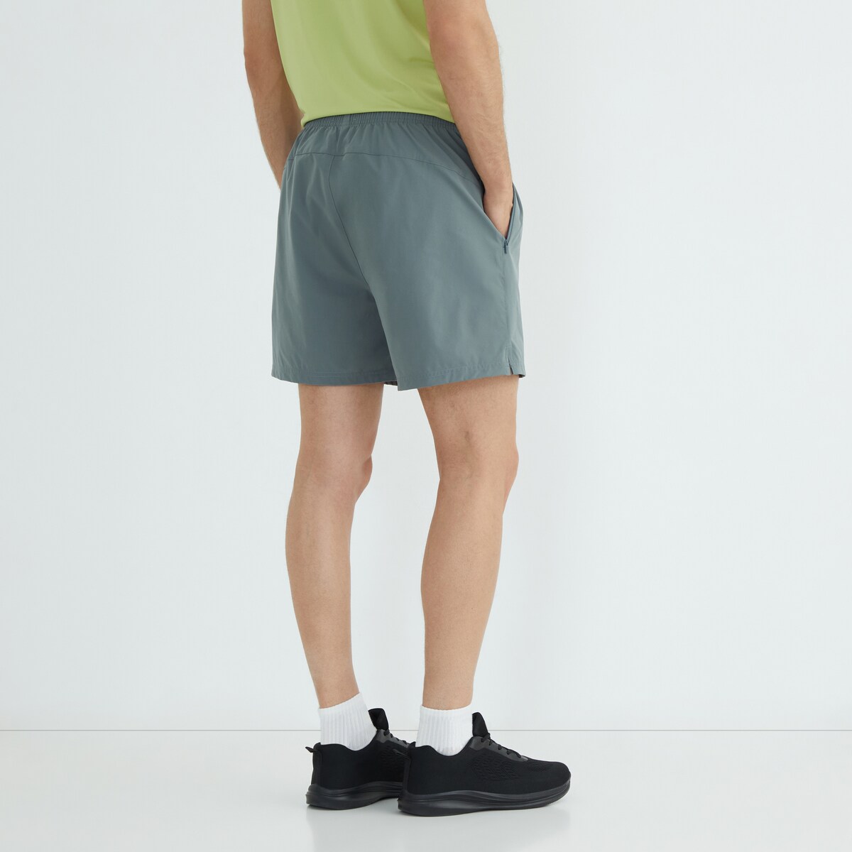 Pantalón Corto Básico Hombre Verde-3