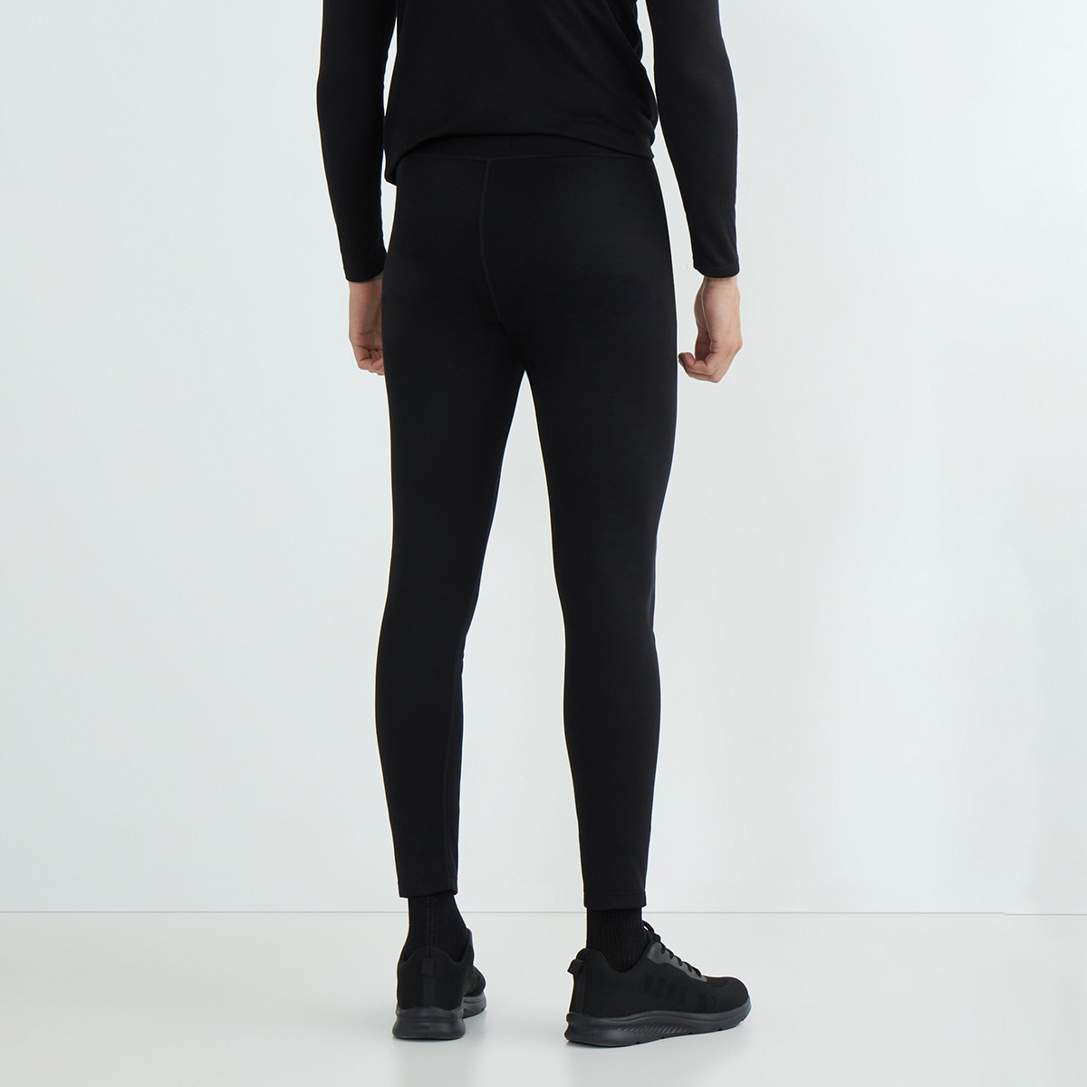 Malla térmica de hombre Negro-3