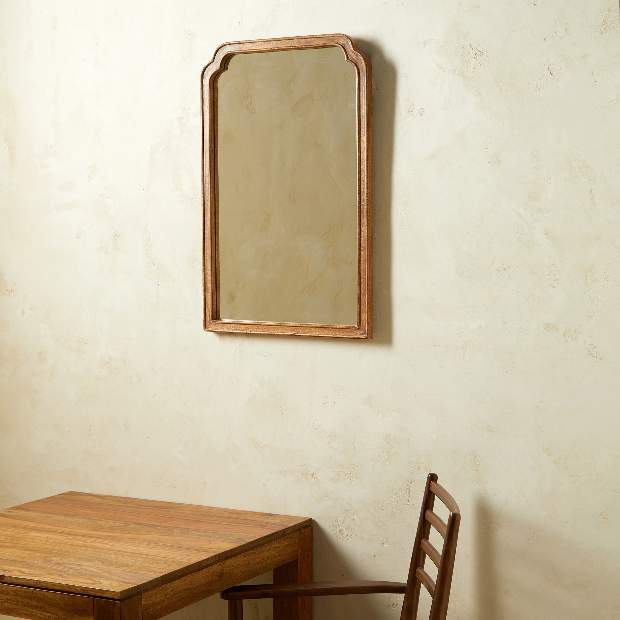 Imagem 0 de Espelho de Parede Retangular de Madeira de Mangueira Bruno