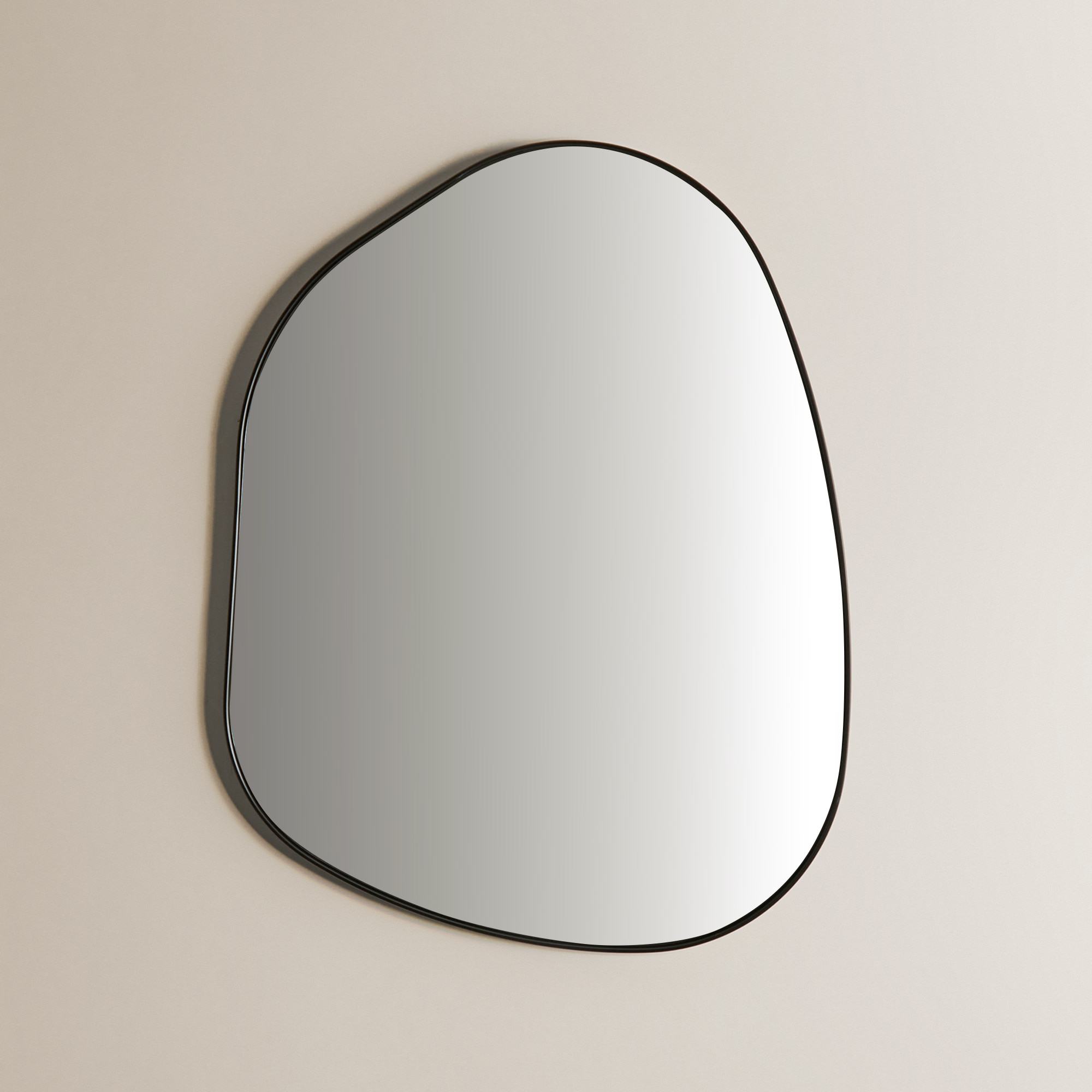 Espelho de Parede Irregular com Moldura de Aço Adele Room Preto-2