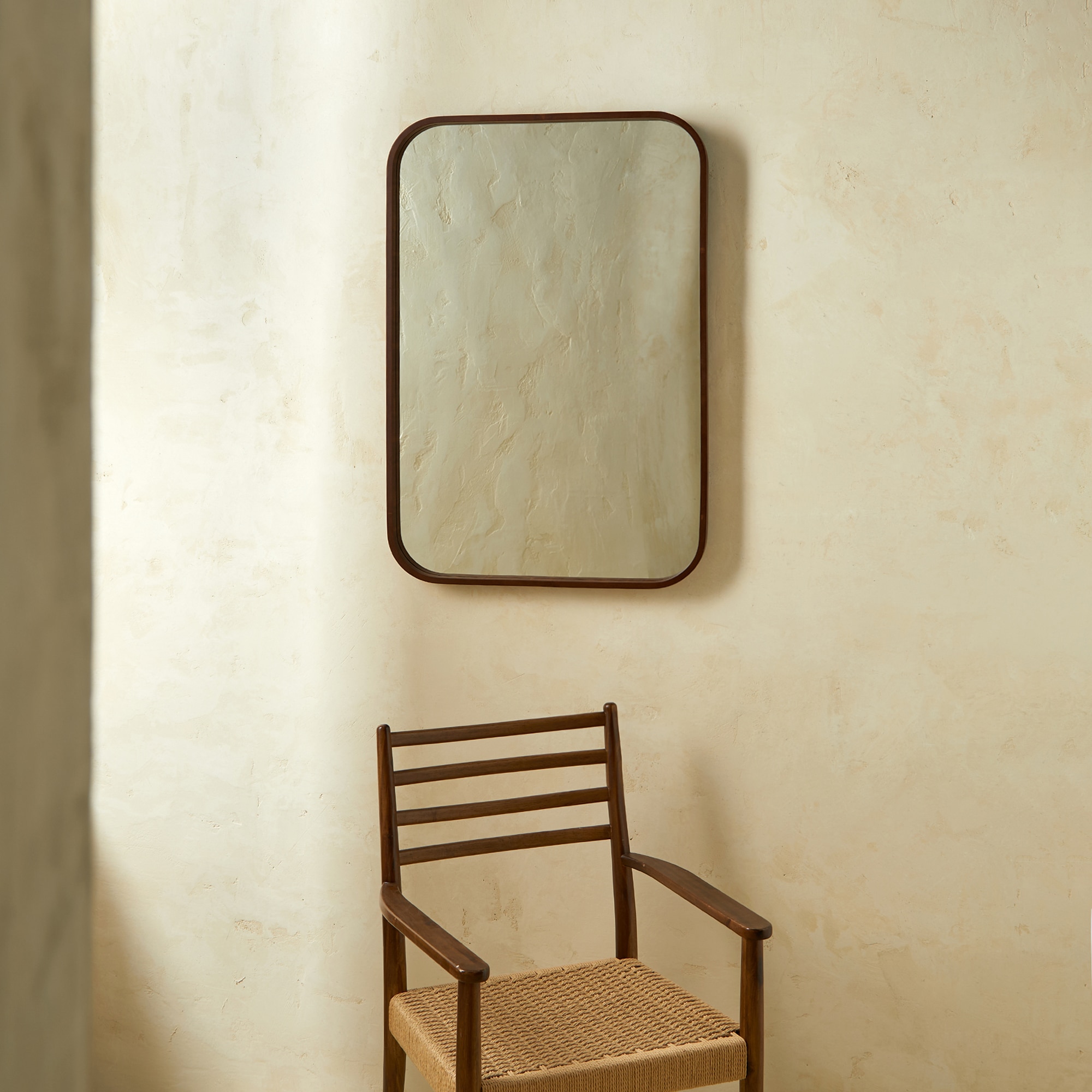 Imagem 0 de Espelho de Parede Quadrado de Nogueira Murray Room