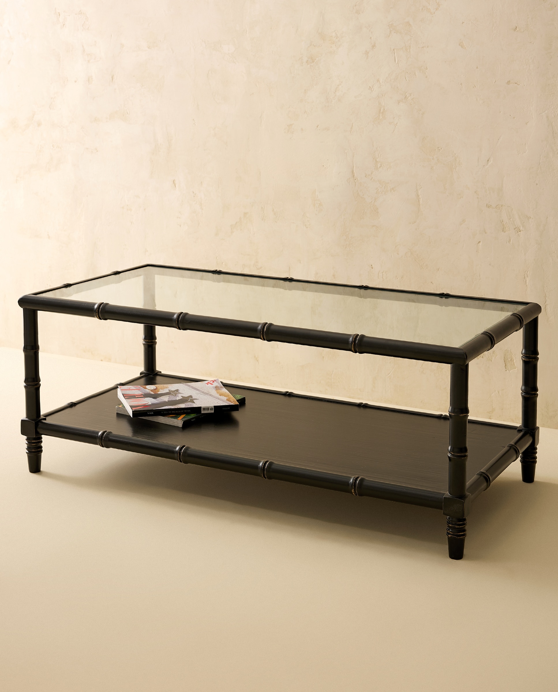 Imagem 0 de Mesa de Centro de Madeira de Pinho Reciclado Bamboo