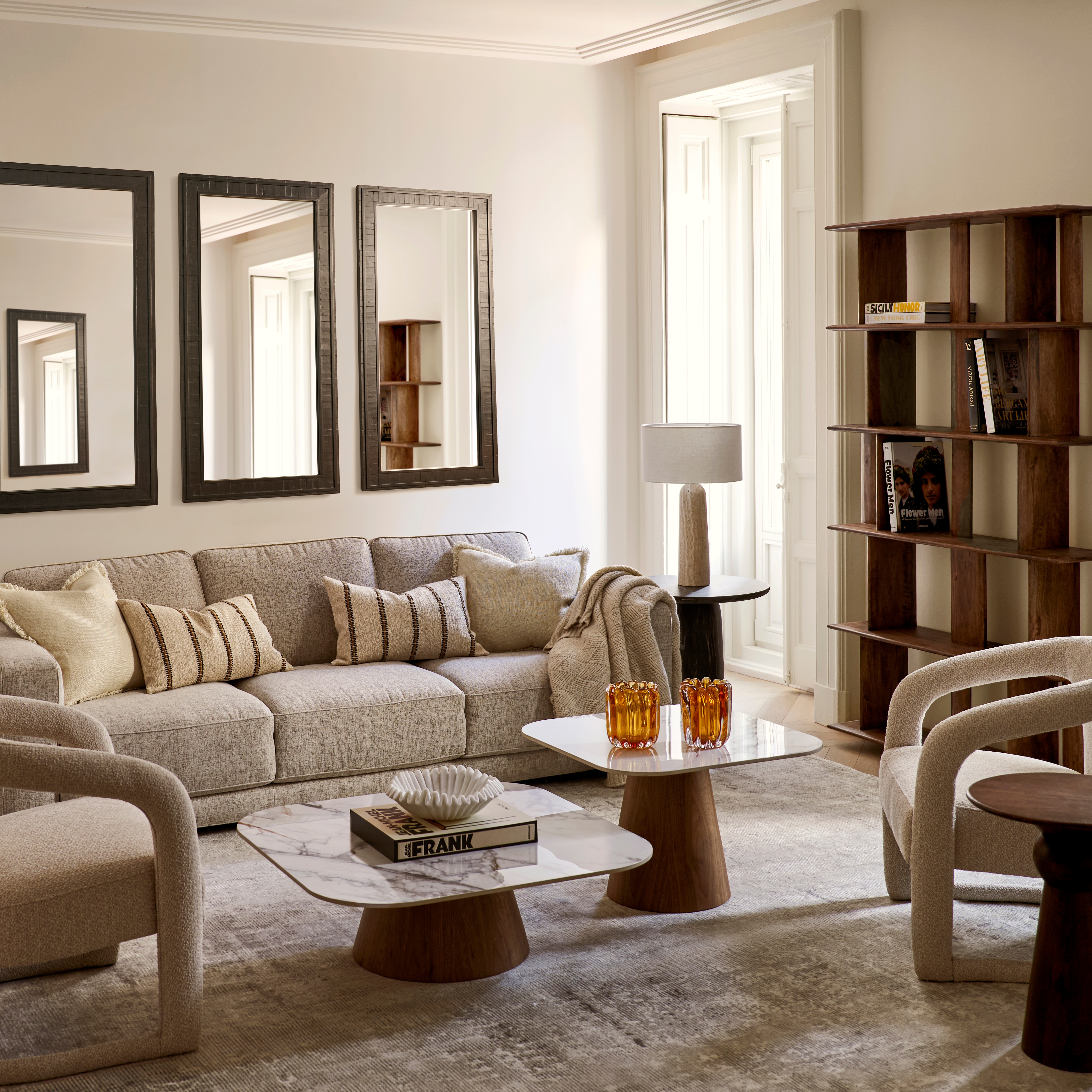 Mesa de Centro Baixa de Madeira de Nogueira Adami Nogueira-7