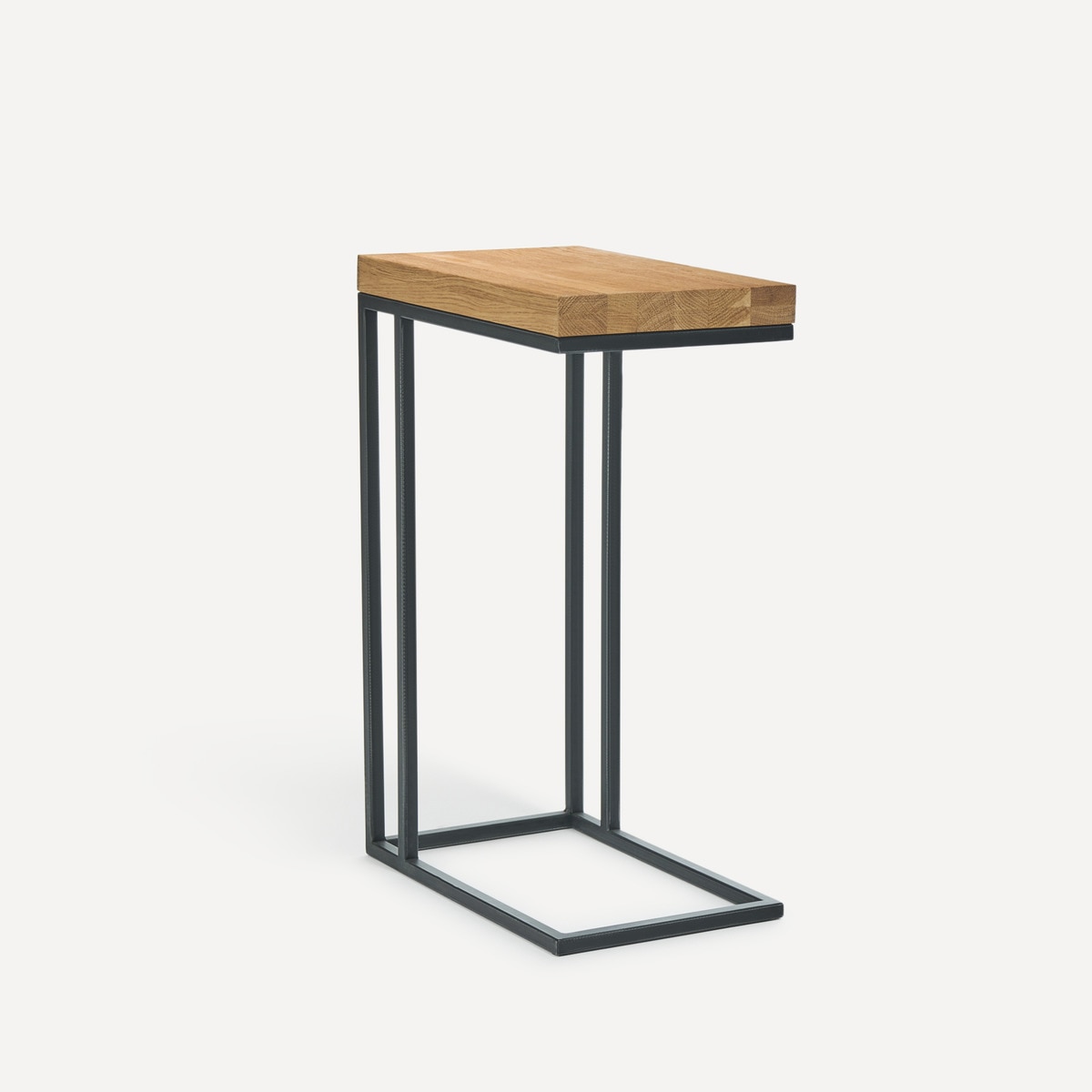 Imagem 0 de Mesa Auxiliar de Carvalho Calia