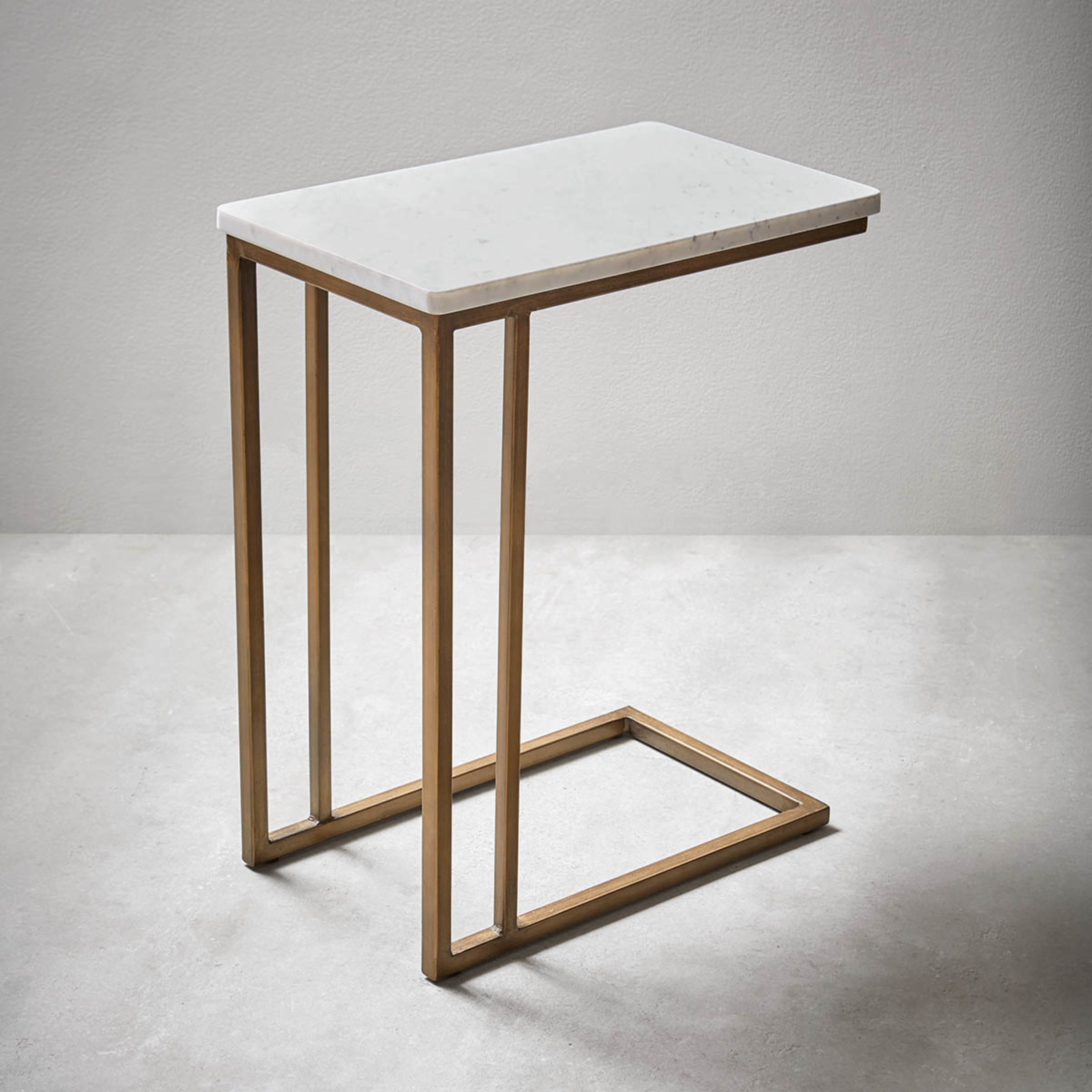 Imagem 0 de Mesa auxiliar de mármore Alice