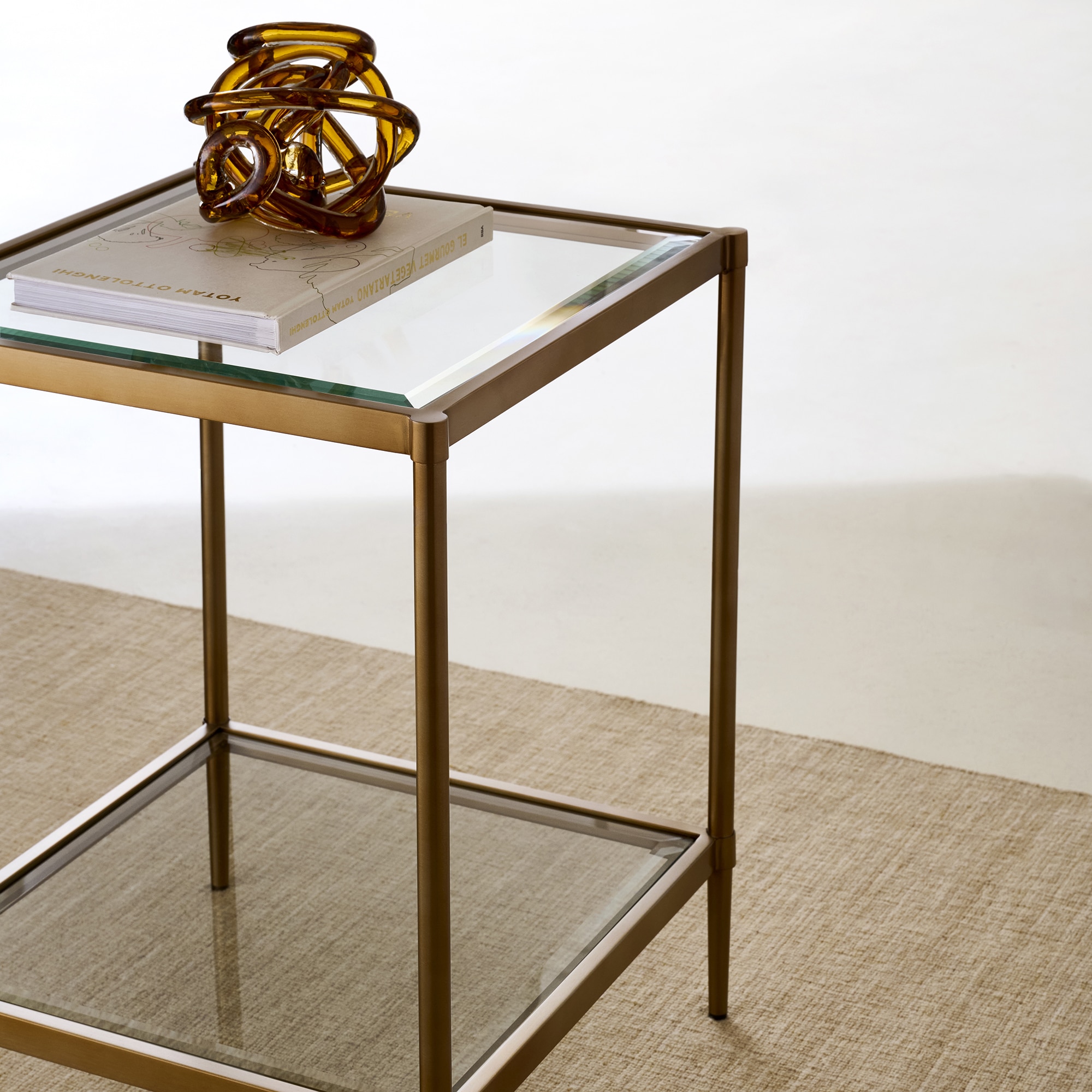 Imagem 0 de Mesa Auxiliar Marlon de Aço e Cristal