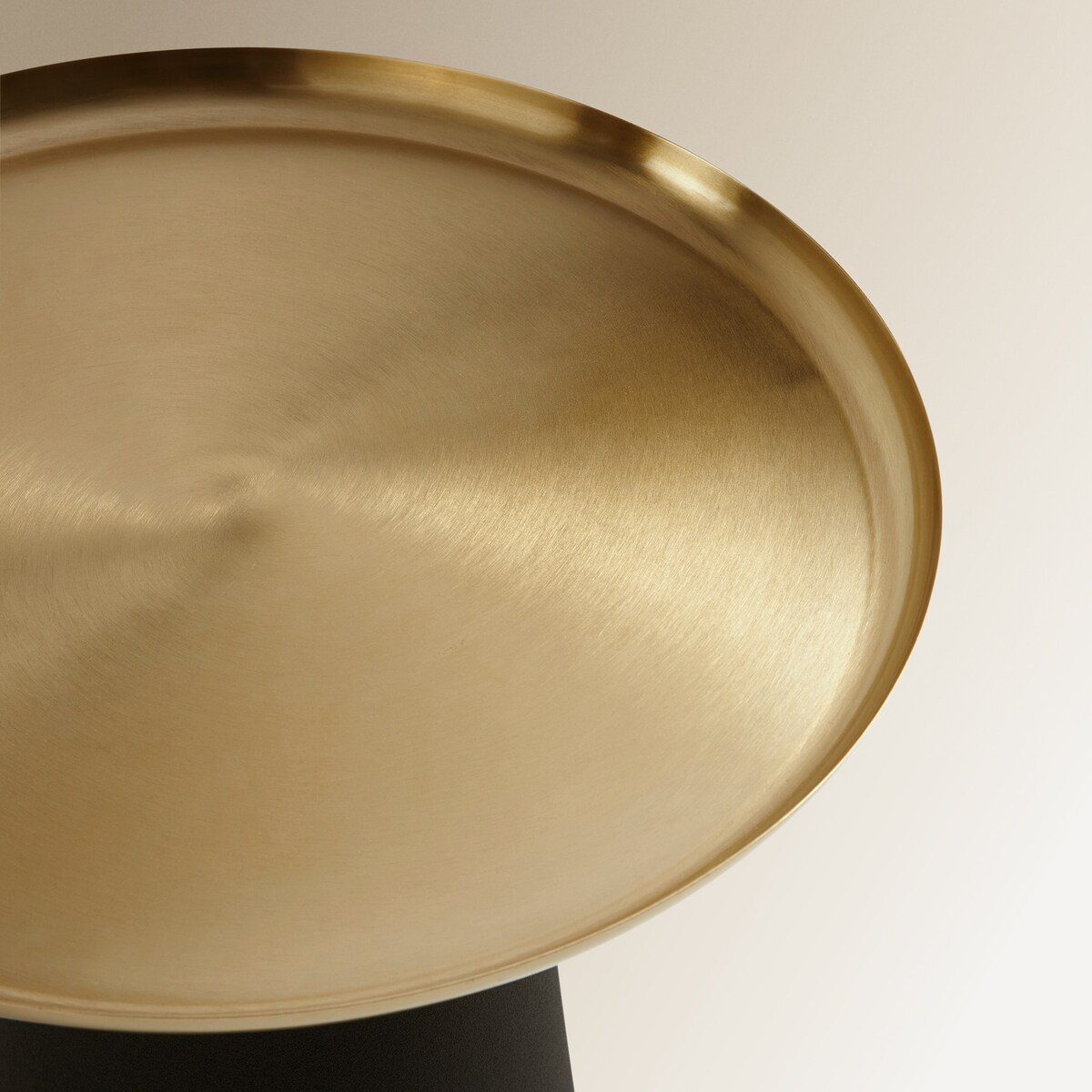 Mesa Auxiliar Hans Room Negro / Ouro-4