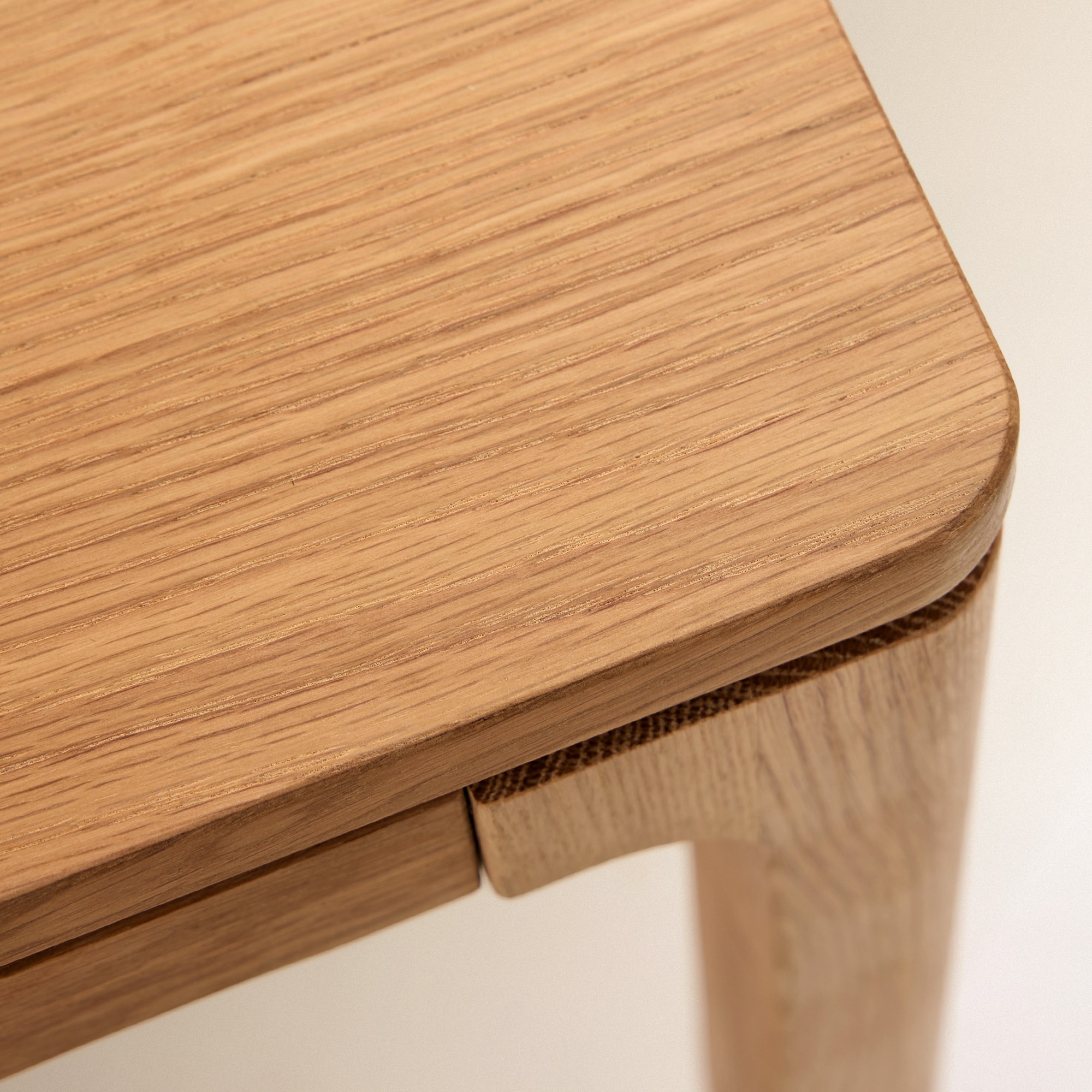 Mesa Auxiliar de Carvalho Babylon Madeira-5